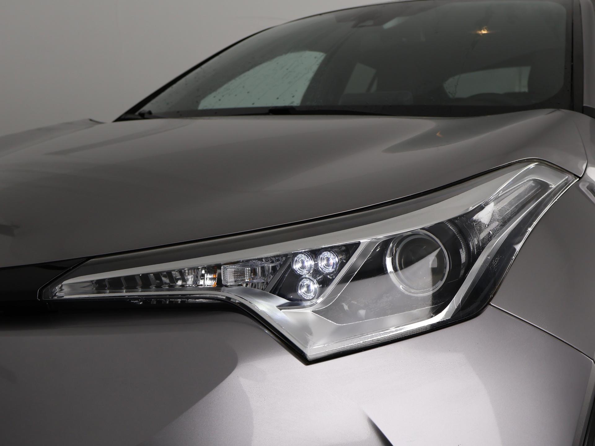 Foto van Toyota Toyota C-hr