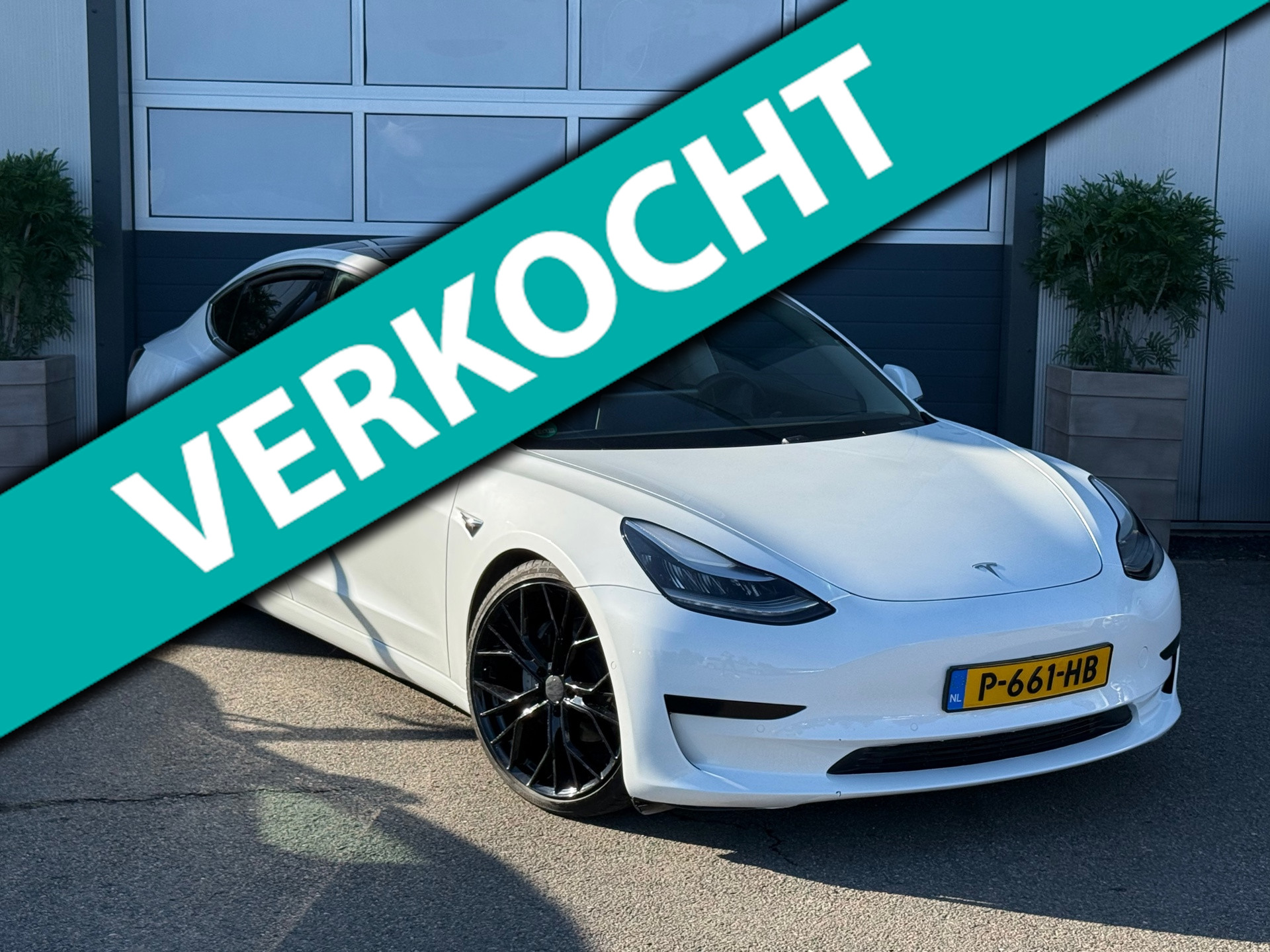 Tesla Model 3 Standard RWD Plus 60 kWh / APK / LM Velgen / Inruil Mog. 2020 - voorkant