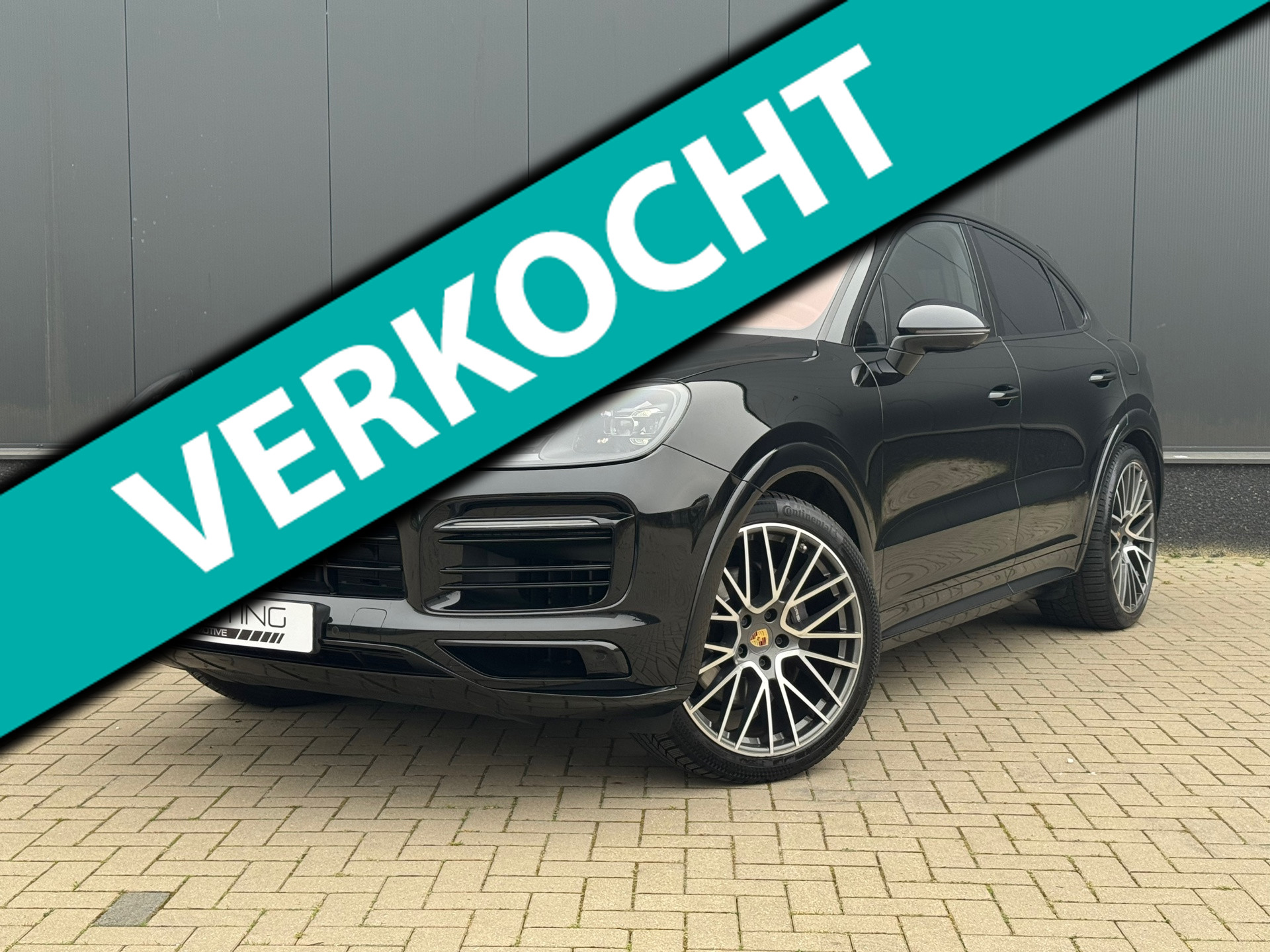 Foto van PORSCHE CAYENNE E-HYBRID