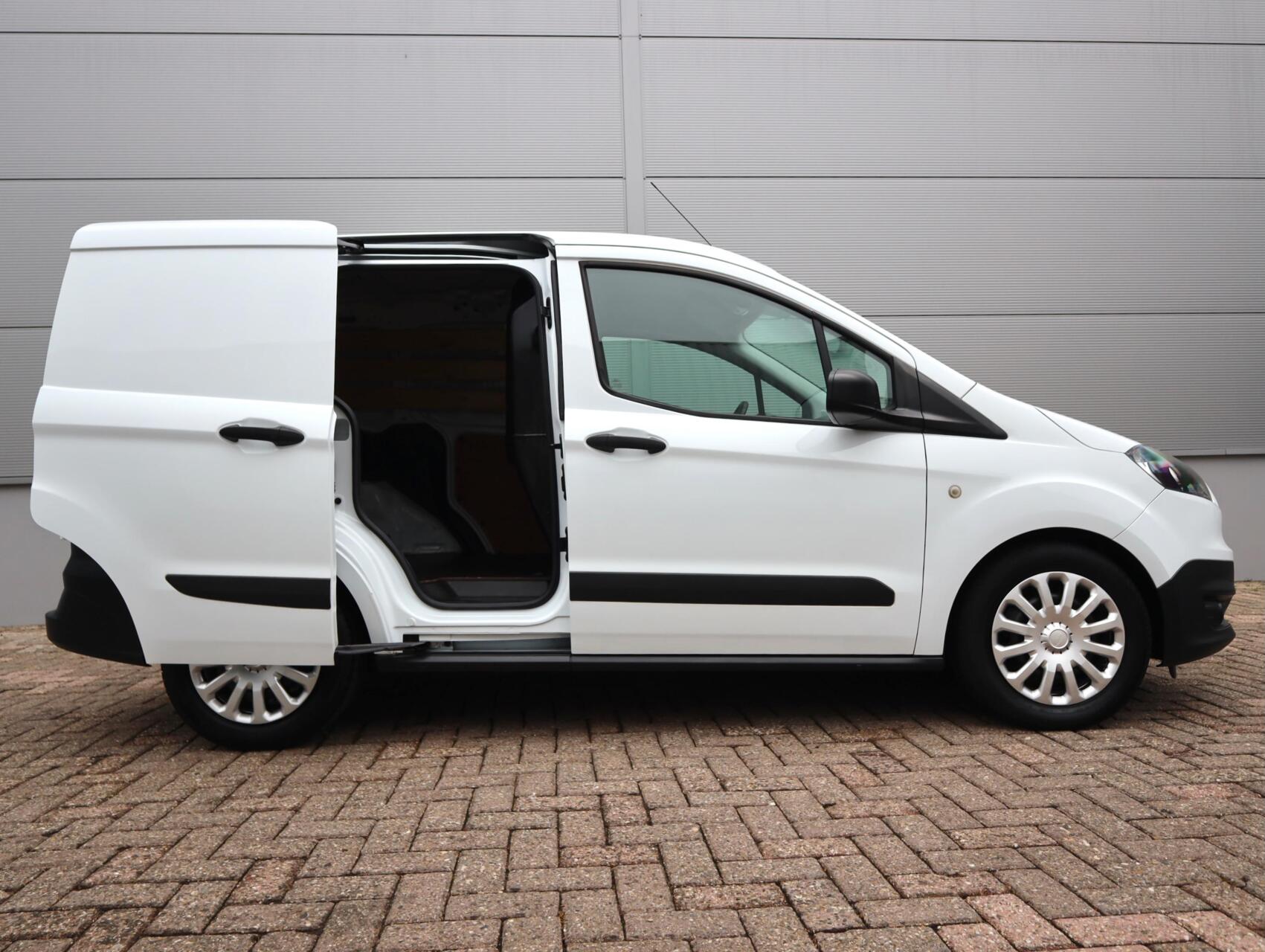 Foto van Ford Transit Courier