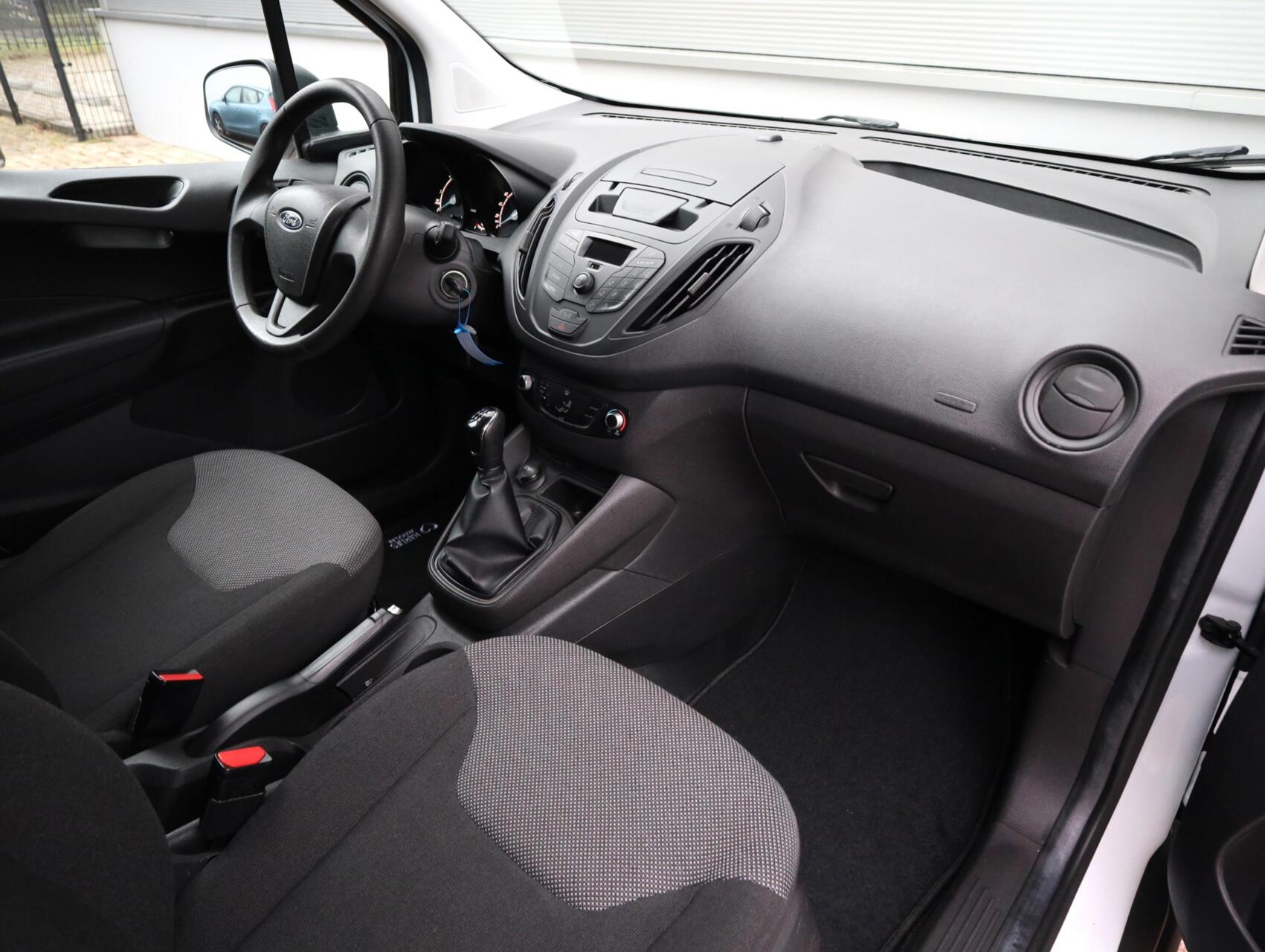 Foto van Ford Transit Courier
