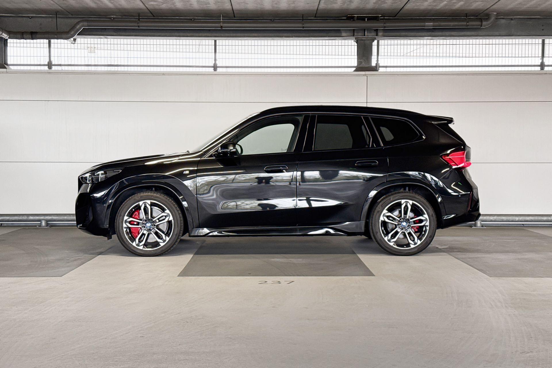 Foto van BMW Ix1 Edrive20