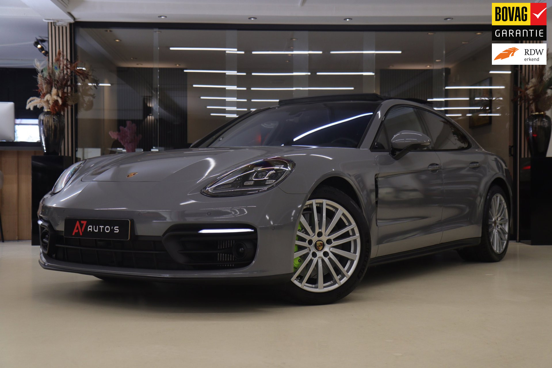 Foto van PORSCHE PANAMERA 4 E-HYBRID