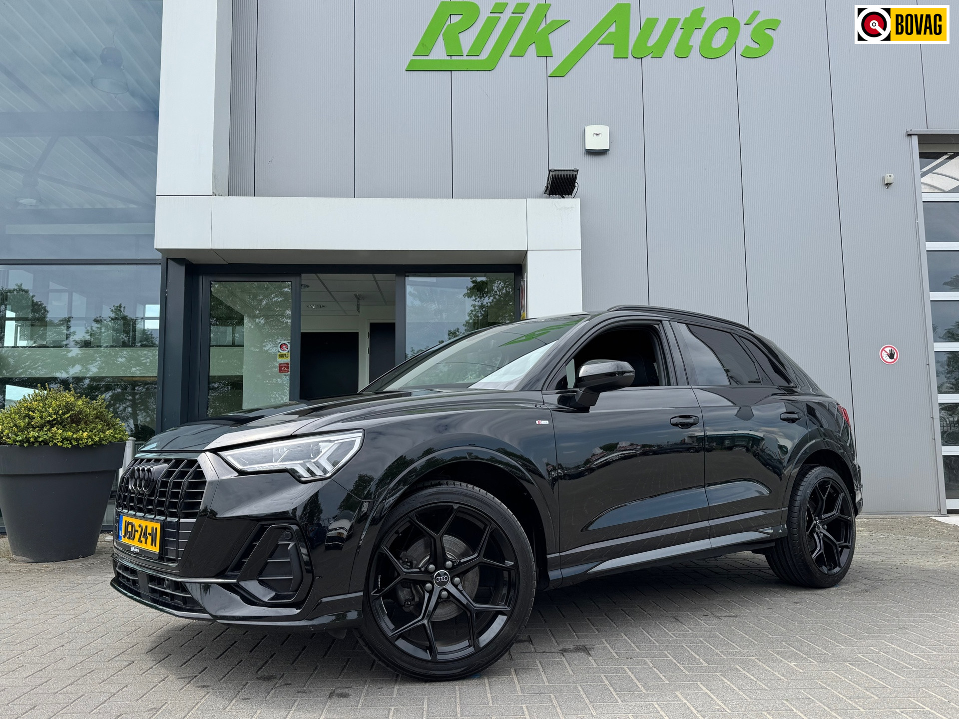 Audi Q3 35 TFSI 3X S-Line * Keyless * Matrix led * Carplay 2020 - voorkant