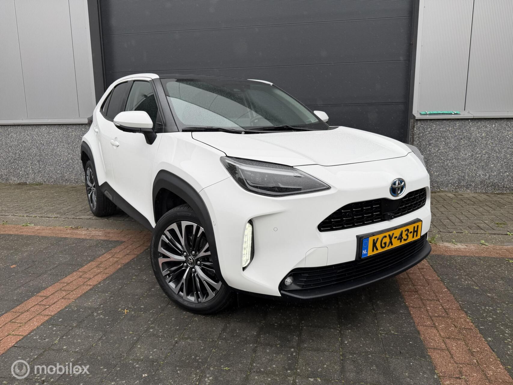 Toyota Toyota Yaris Cross 1.5 Hybrid Executive HUD Panoramadak 2022 - voorkant