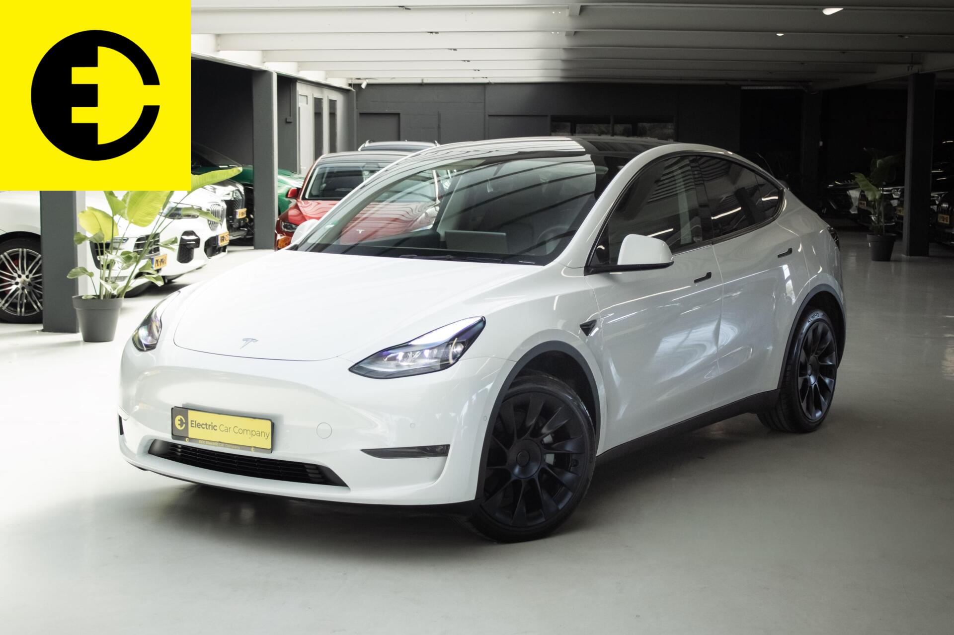 Tesla Model Y Long Range Dual Motor AWD 90,2% SOH | Trekhaak | 20 inch Induction | Incl. BTW 2022 - voorkant