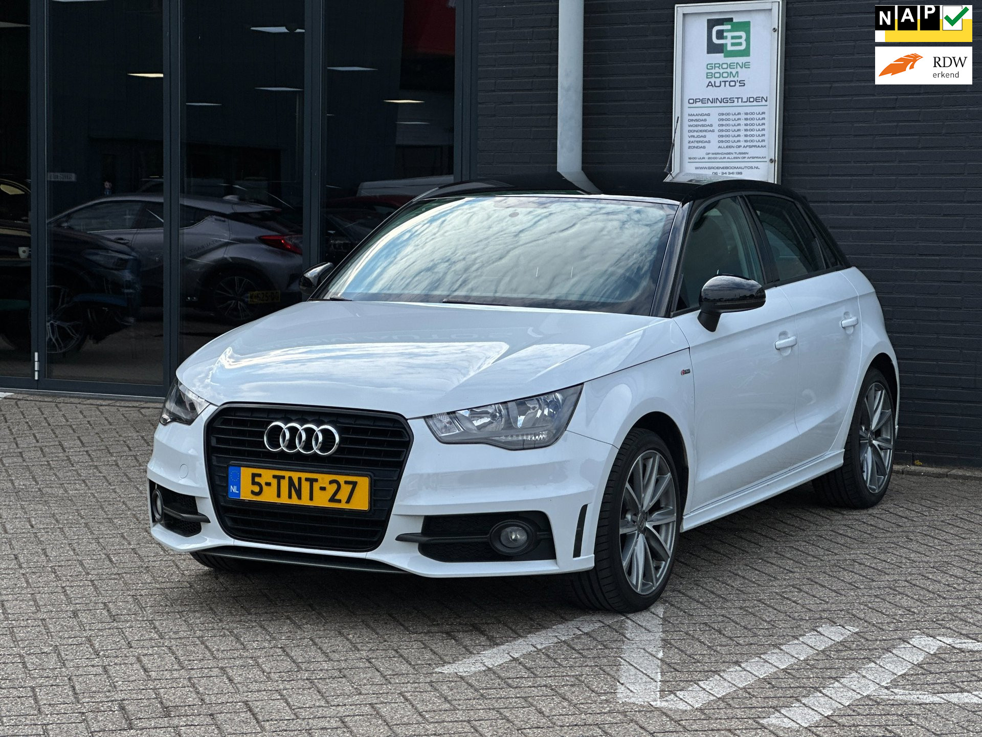 Audi A1 Sportback 1.2 TFSI Admired/2E EIG/NAVI/AIRCO/NL-AUTO NAP!! 2014 - voorkant