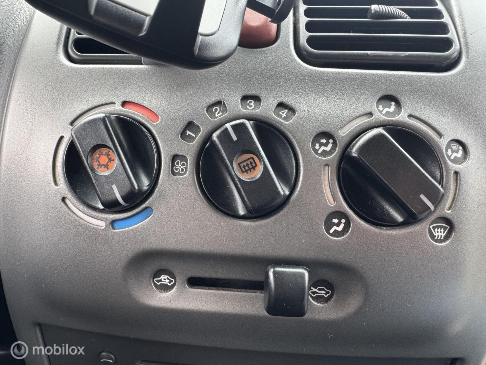 Foto van Opel Agila