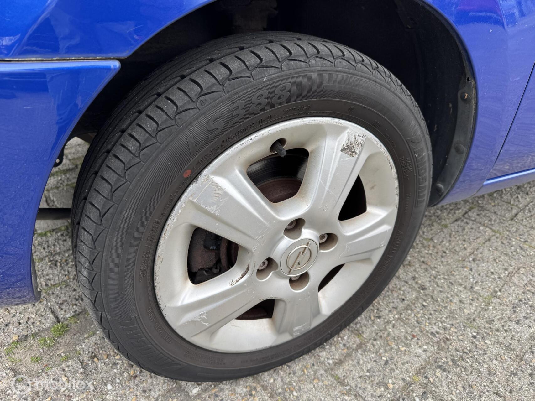 Foto van Opel Agila
