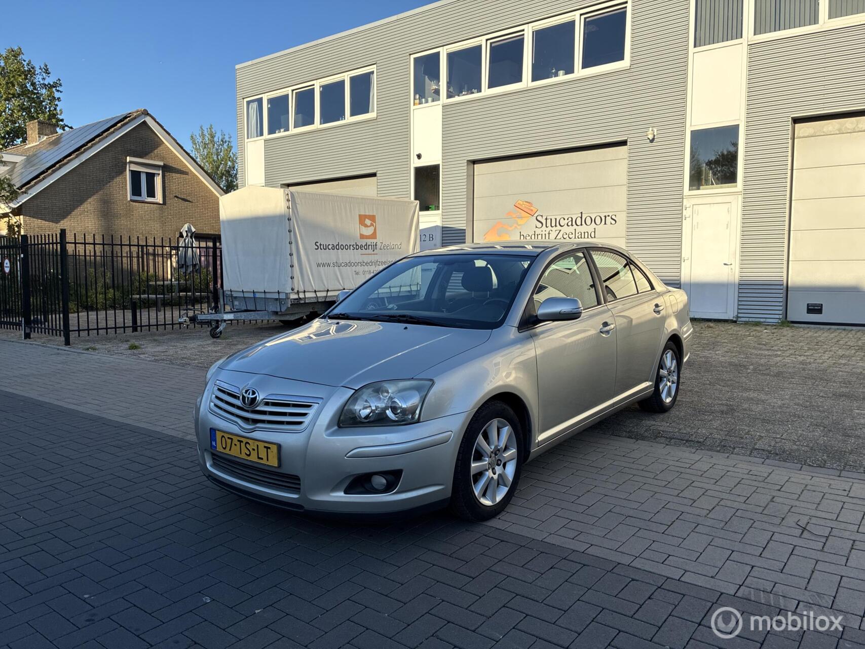 Foto van TOYOTA TOYOTA AVENSIS