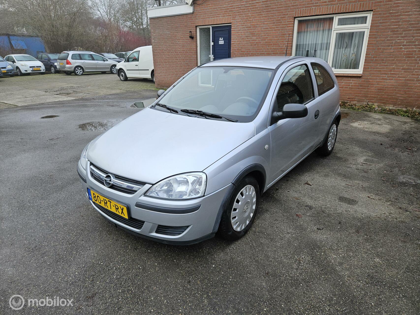 Opel Corsa 1.2-16V Rhythm 2005 - voorkant