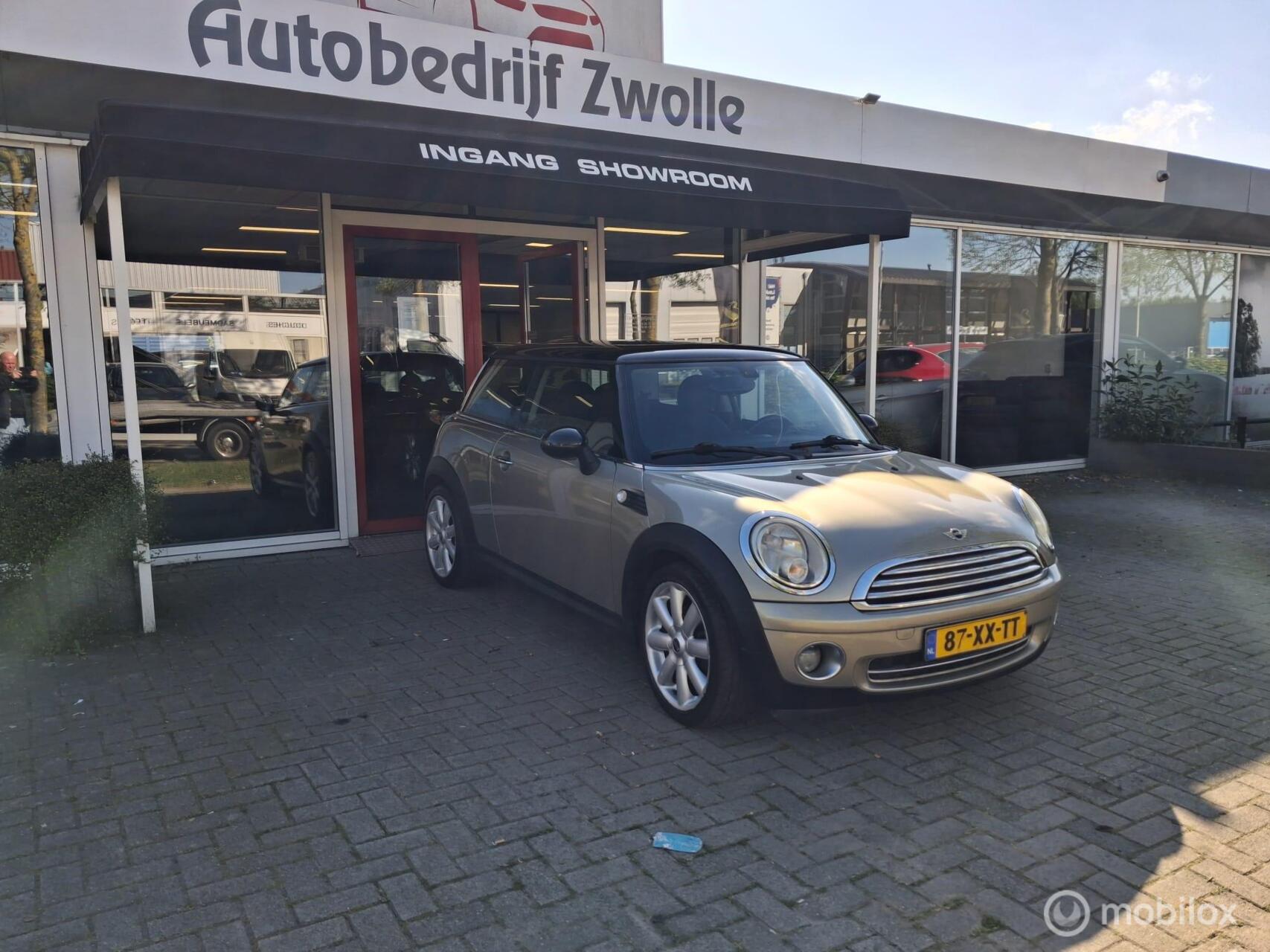 Foto van MINI MINI COOPER