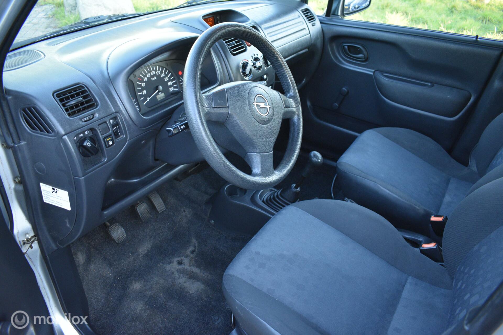 Foto van Opel Agila
