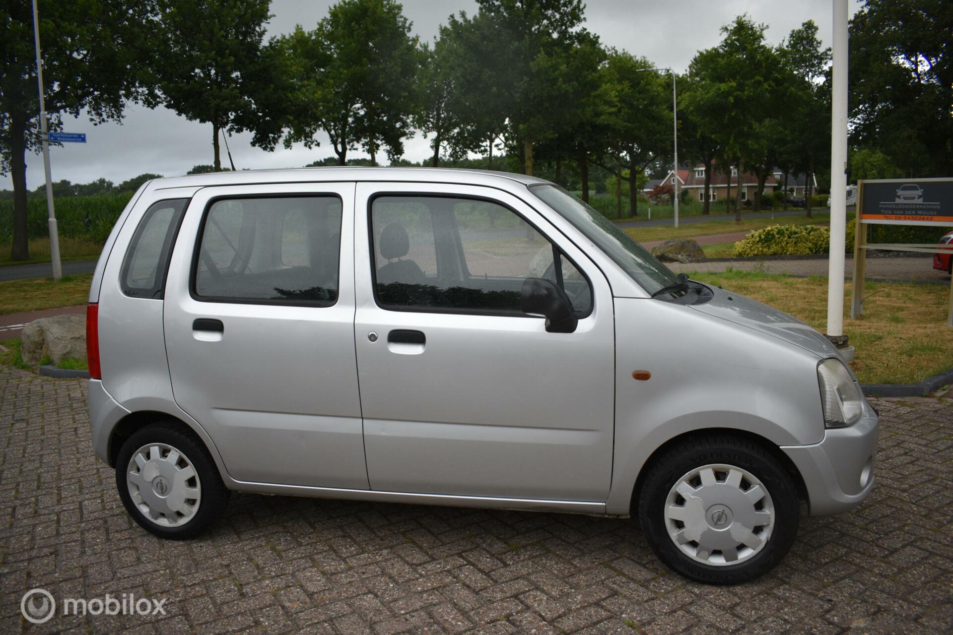 Foto van Opel Agila