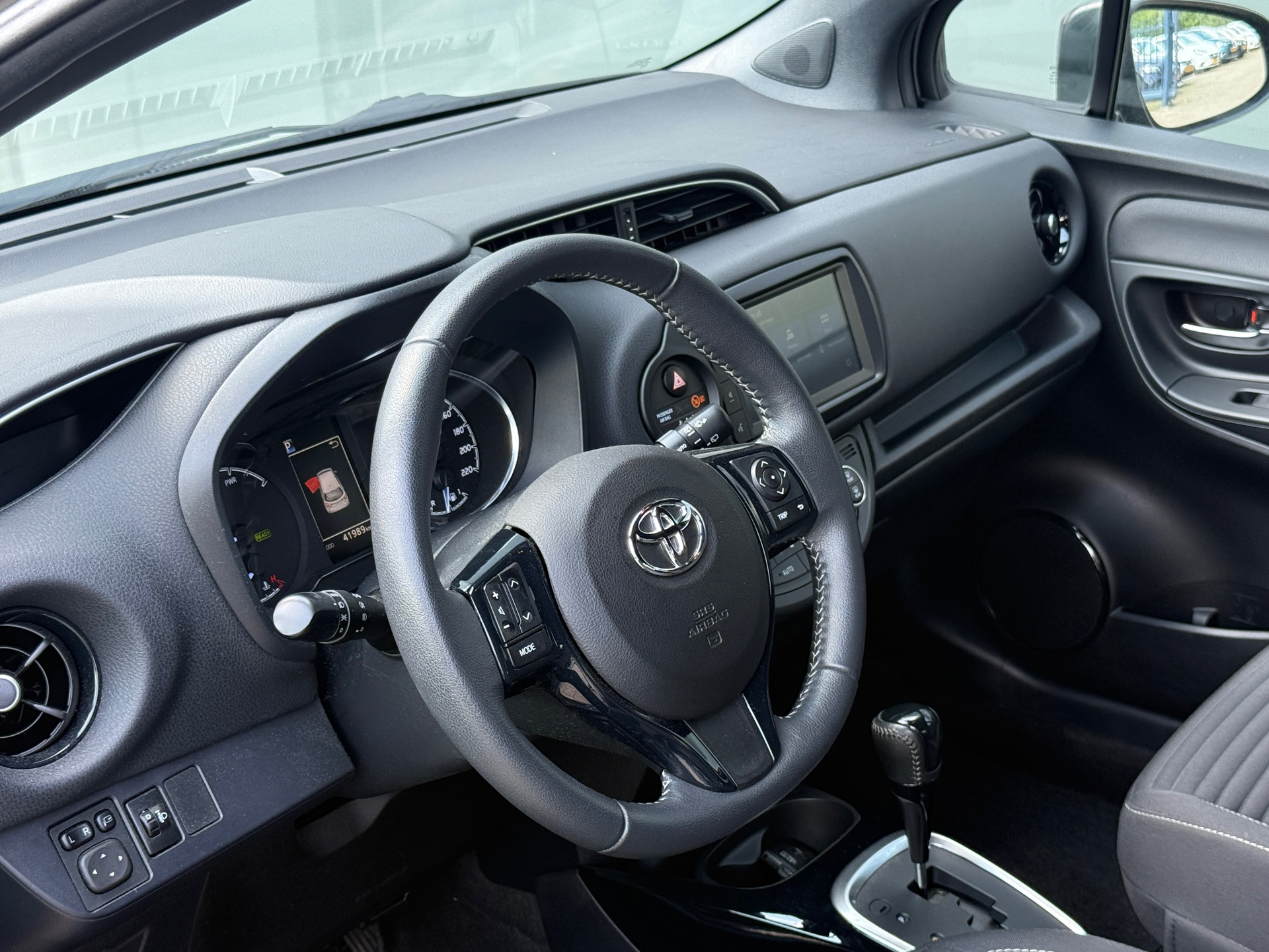 Foto van Toyota Toyota Yaris Hybrid