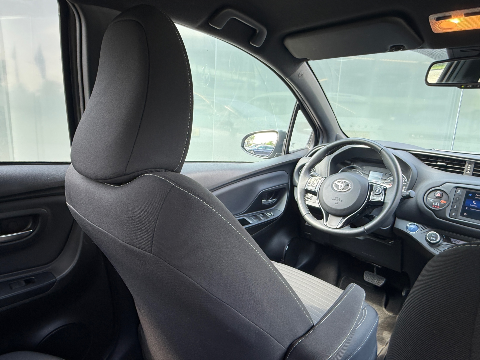 Foto van Toyota Toyota Yaris Hybrid