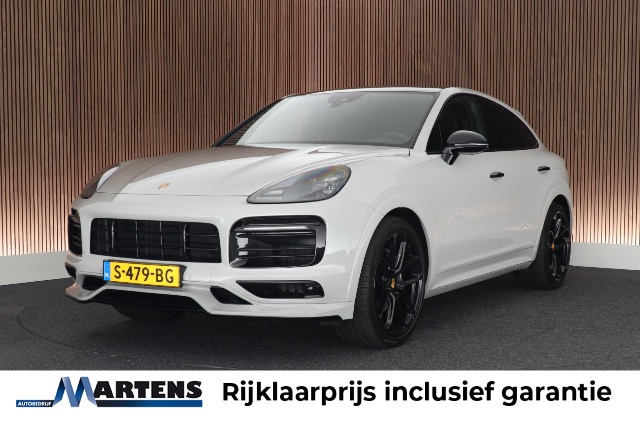 Foto van PORSCHE CAYENNE E-HYBRID