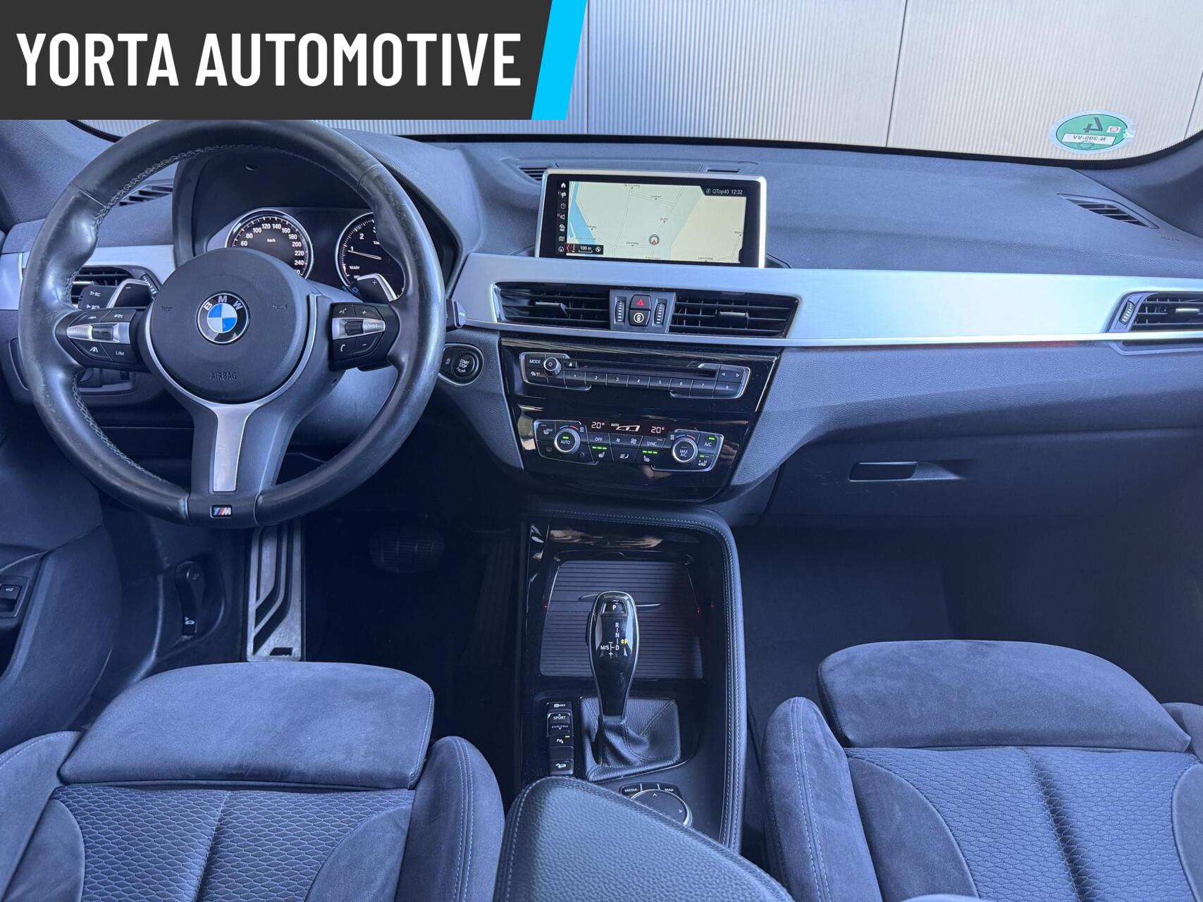 Foto van BMW X1 Xdrive20i