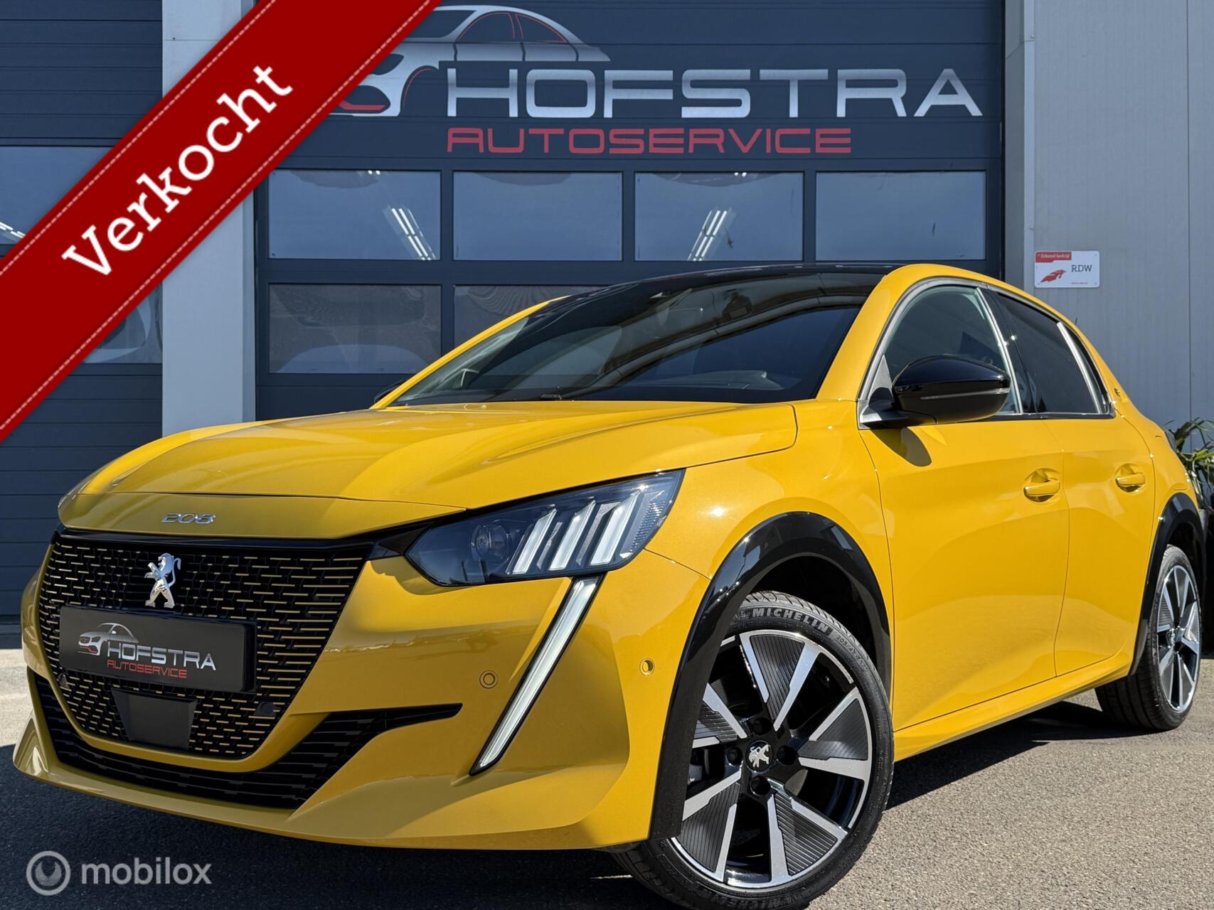 Peugeot 208 EV GT Pack 50 kWh CarPlay 3-Fase! Adapt-Cruise VOL 2022 - voorkant