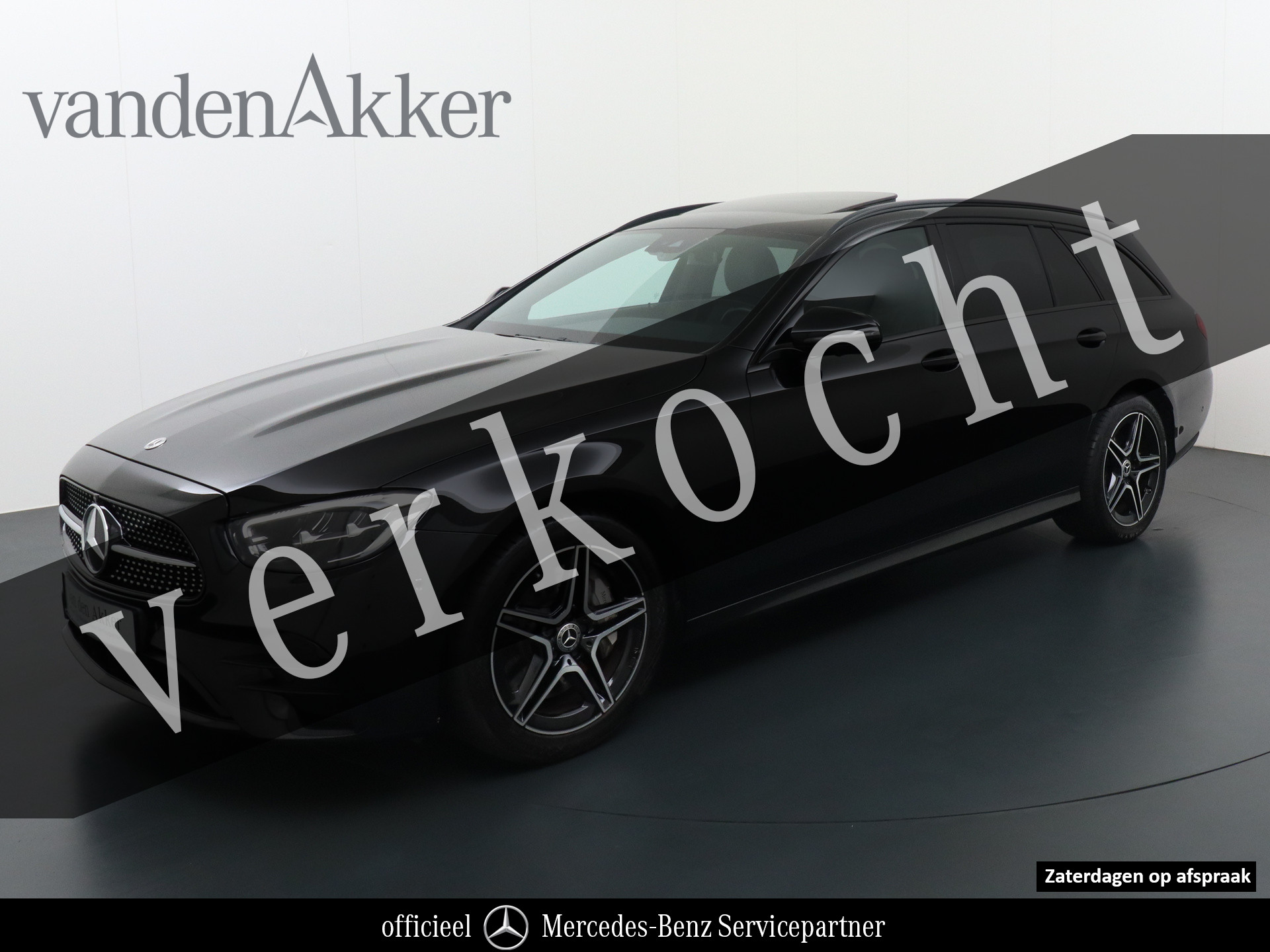 Mercedes-Benz E 300 E 300e AMG // AKTIE: GRATIS DAKKOFFER // Trekhaak 2100kg // 360 Camera // Schuifdak // Night pakket // Elek. Achterklep // Carplay 2022 - voorkant