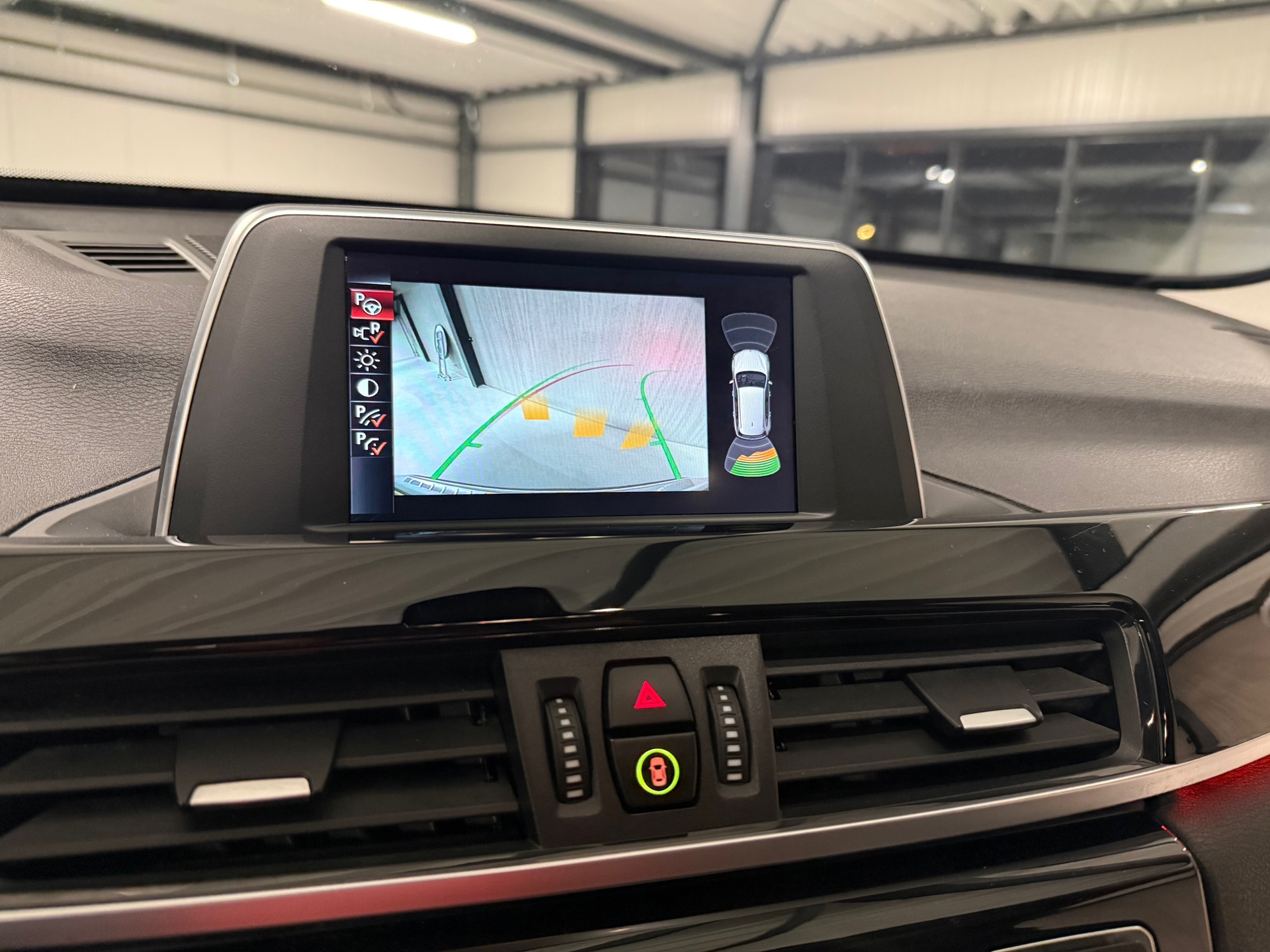 Foto van BMW X1 Xdrive20i