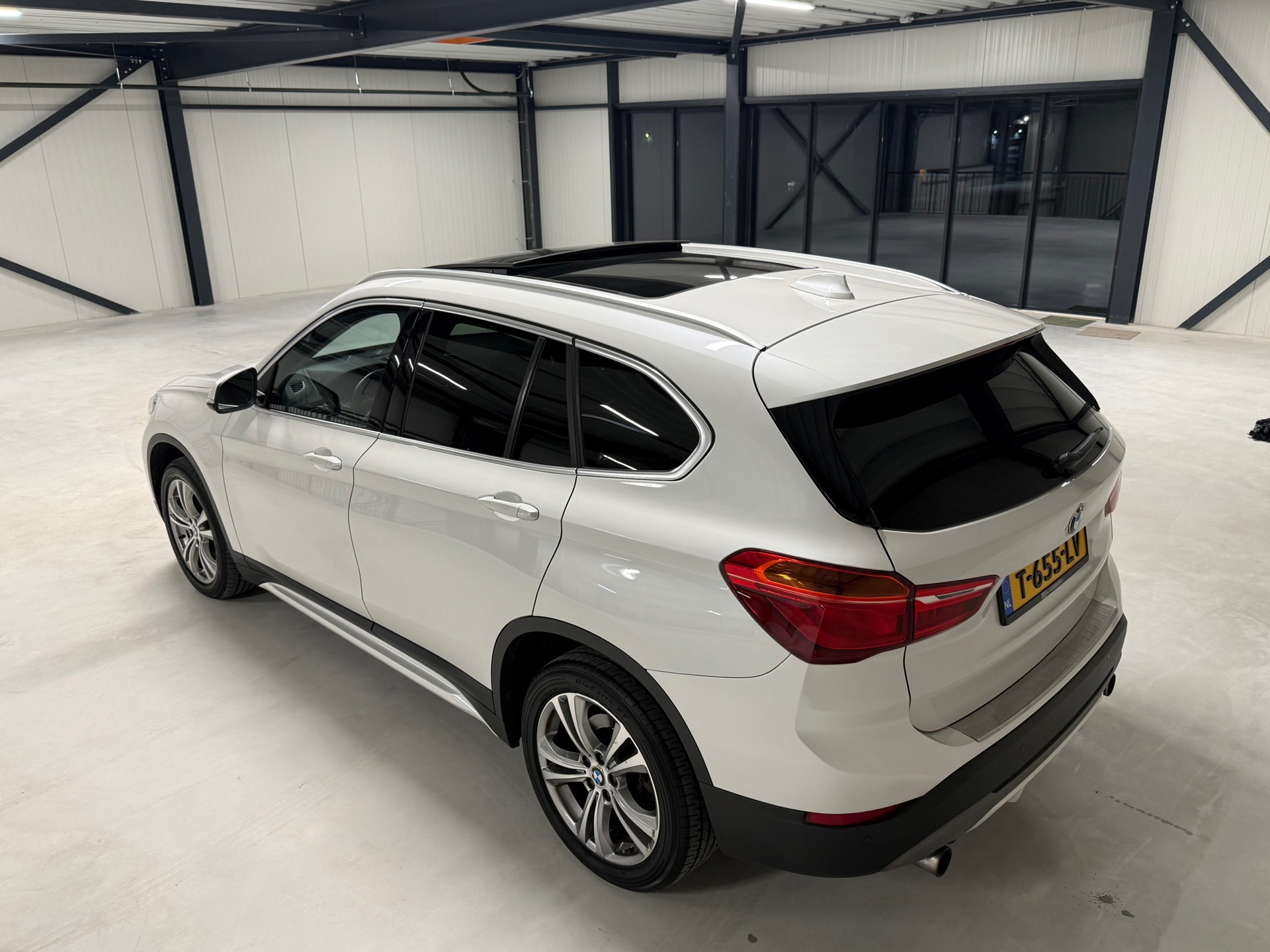 Foto van BMW X1 Xdrive20i