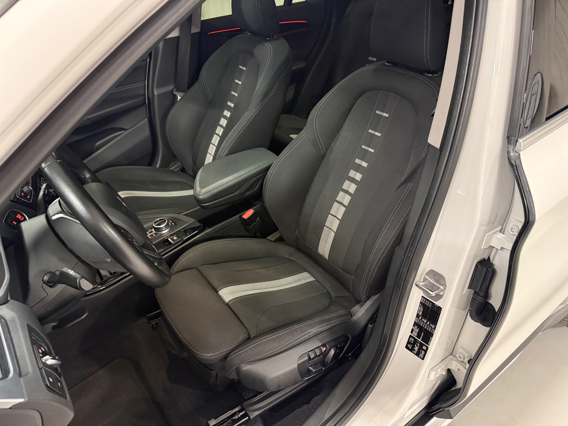 Foto van BMW X1 Xdrive20i