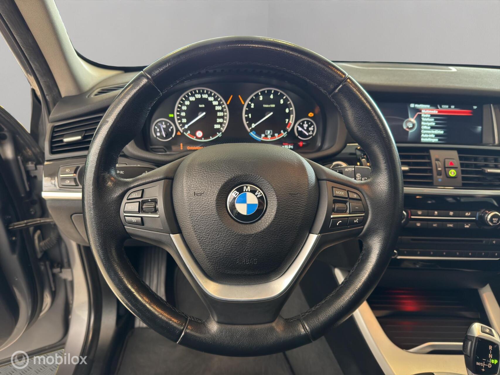 Foto van BMW X3 Xdrive28i