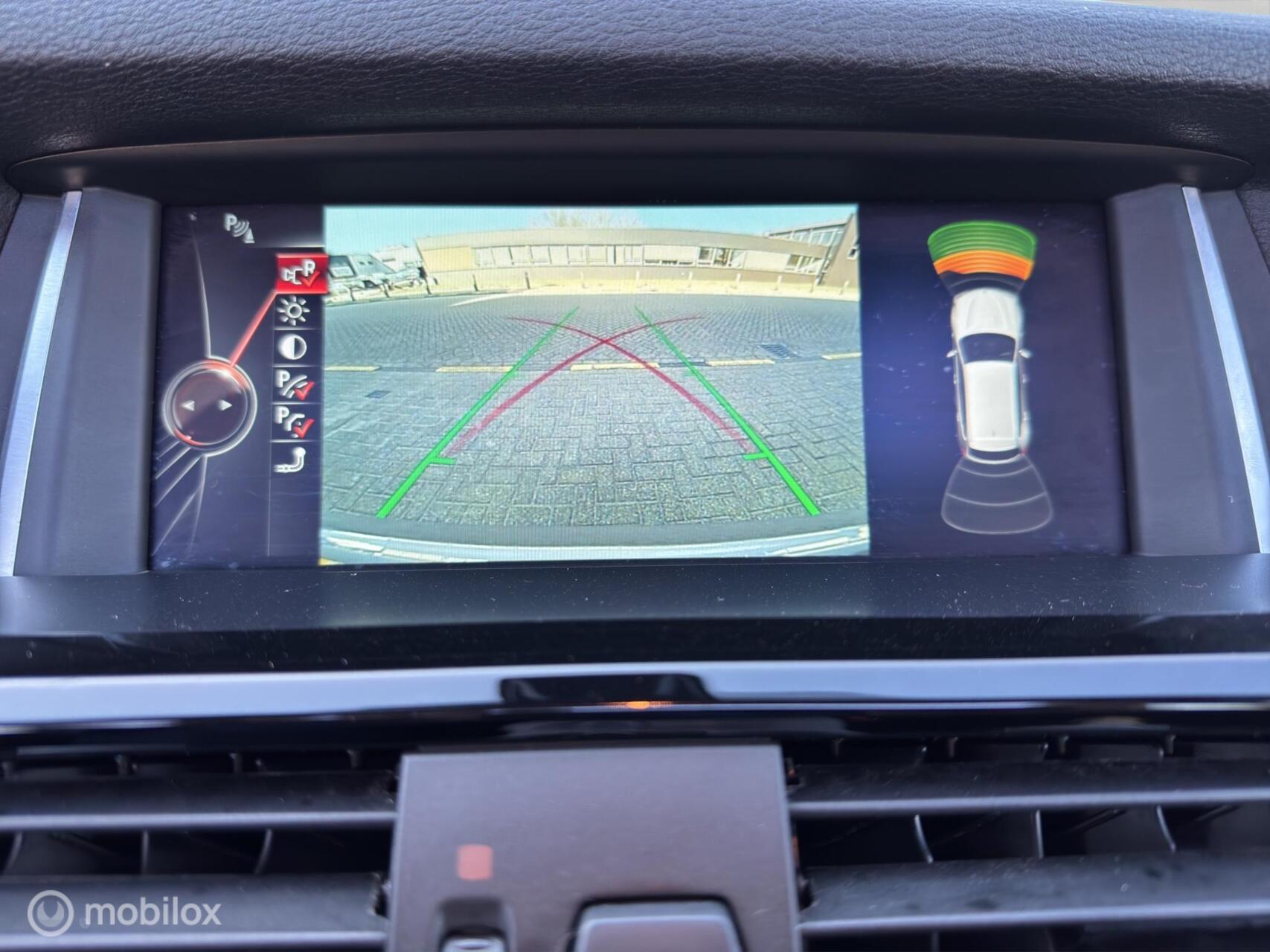 Foto van BMW X3 Xdrive28i
