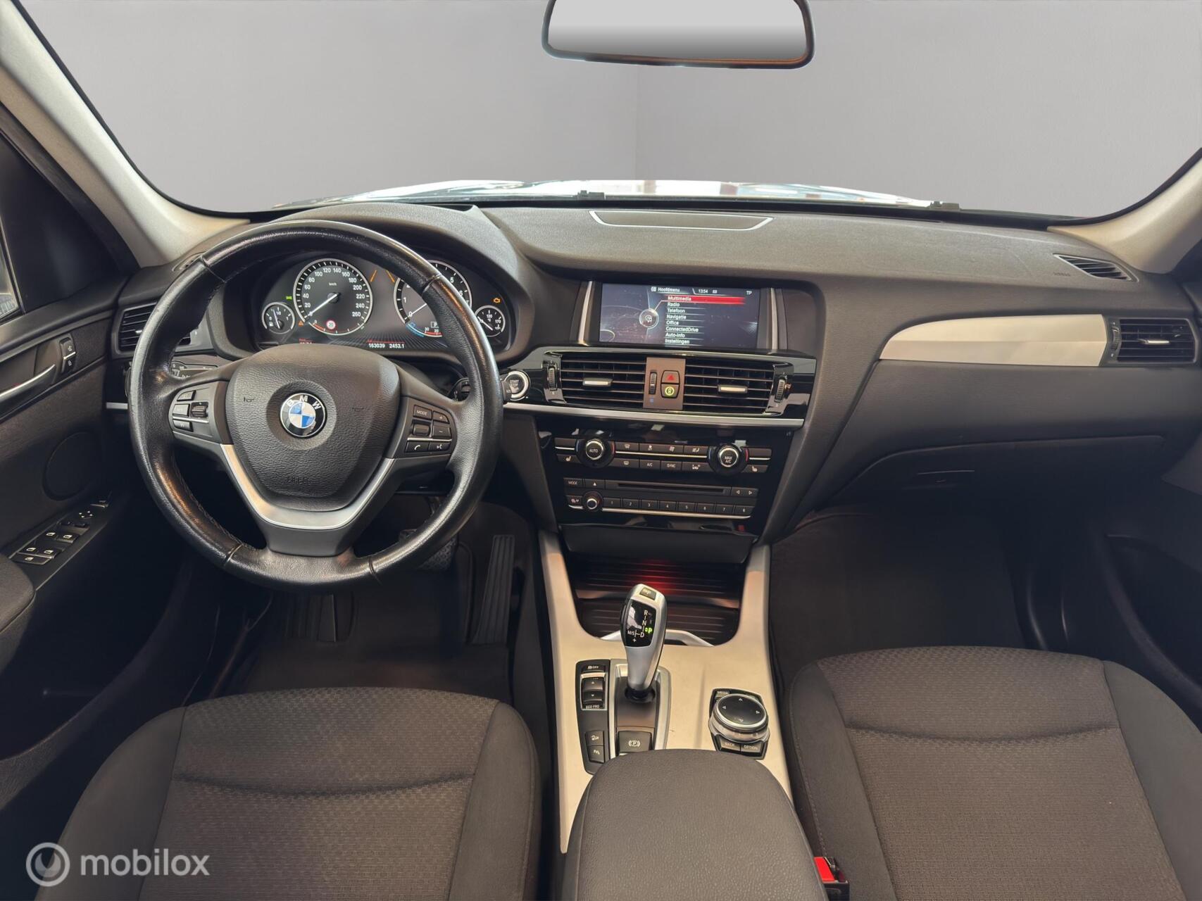 Foto van BMW X3 Xdrive28i