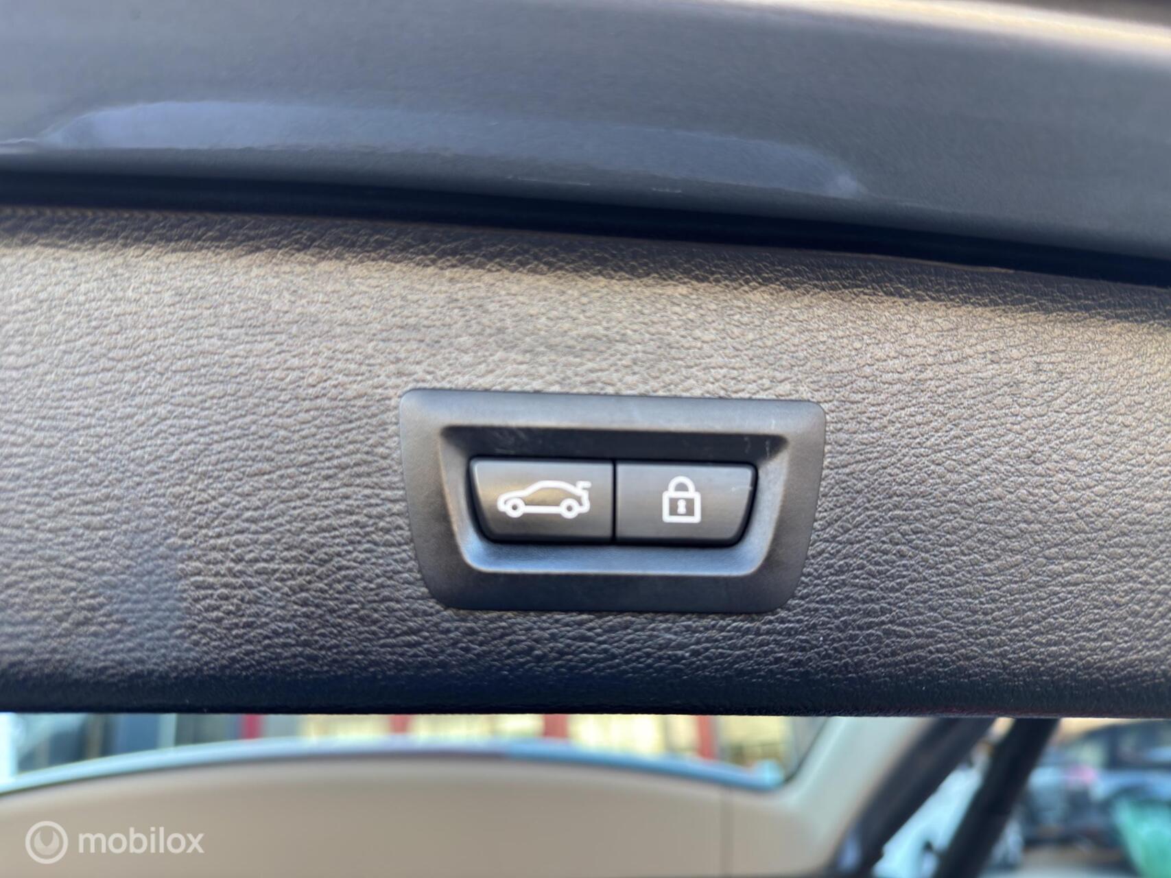 Foto van BMW X3 Xdrive28i