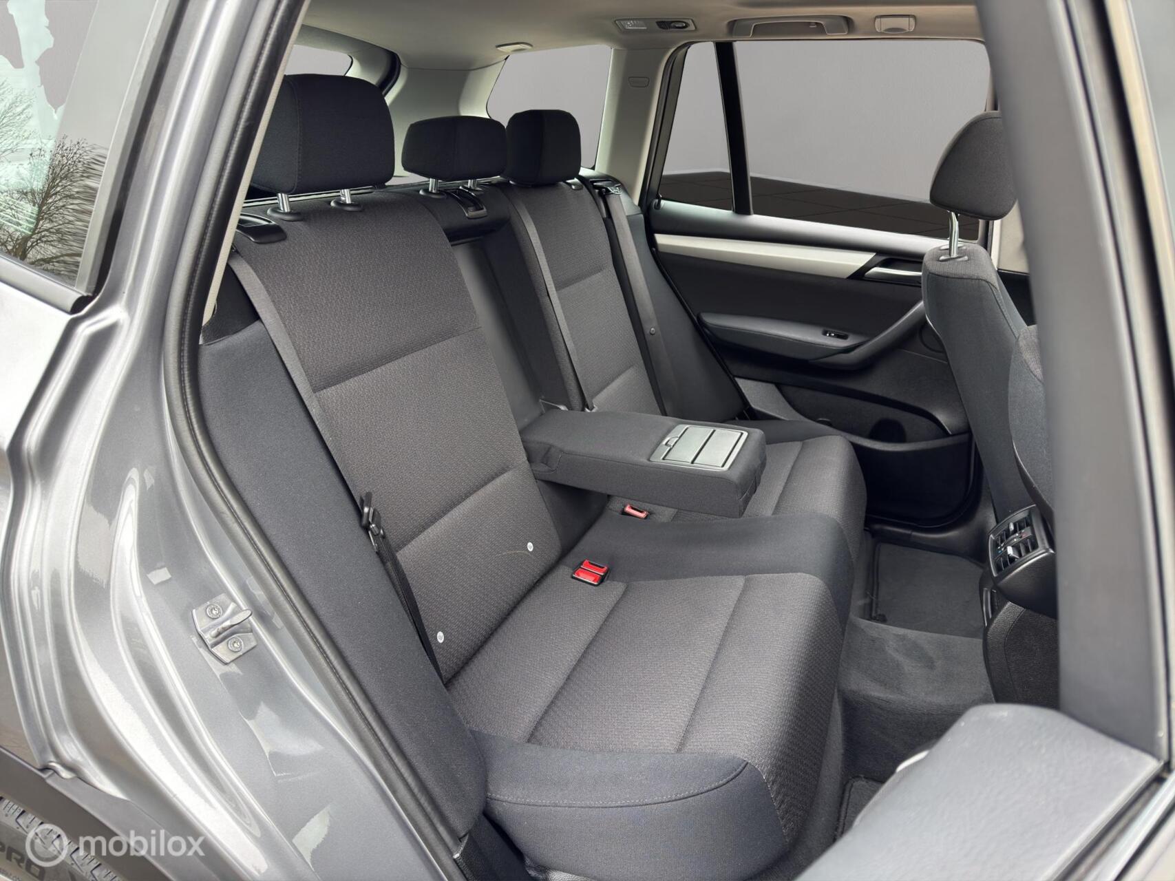 Foto van BMW X3 Xdrive28i
