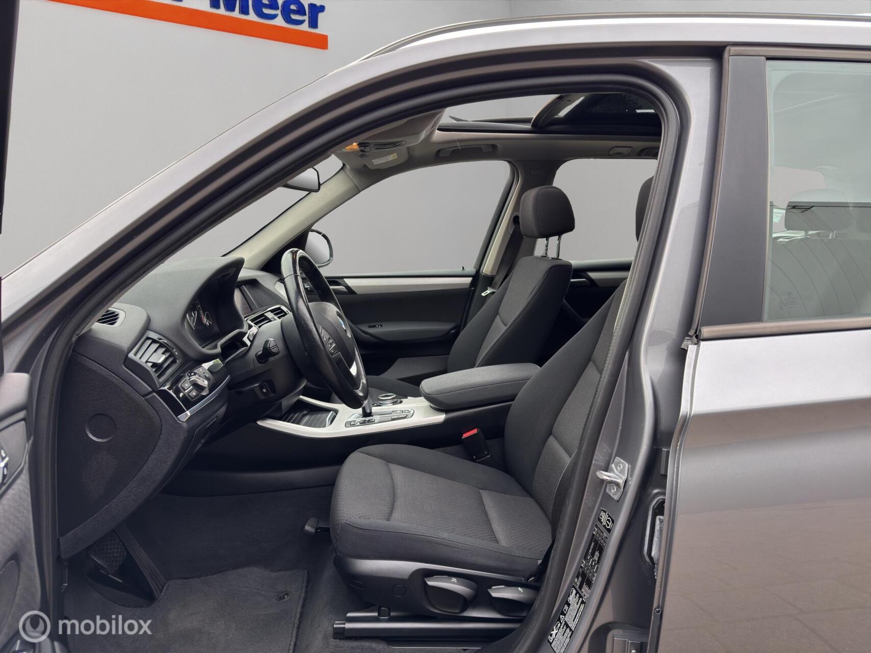 Foto van BMW X3 Xdrive28i
