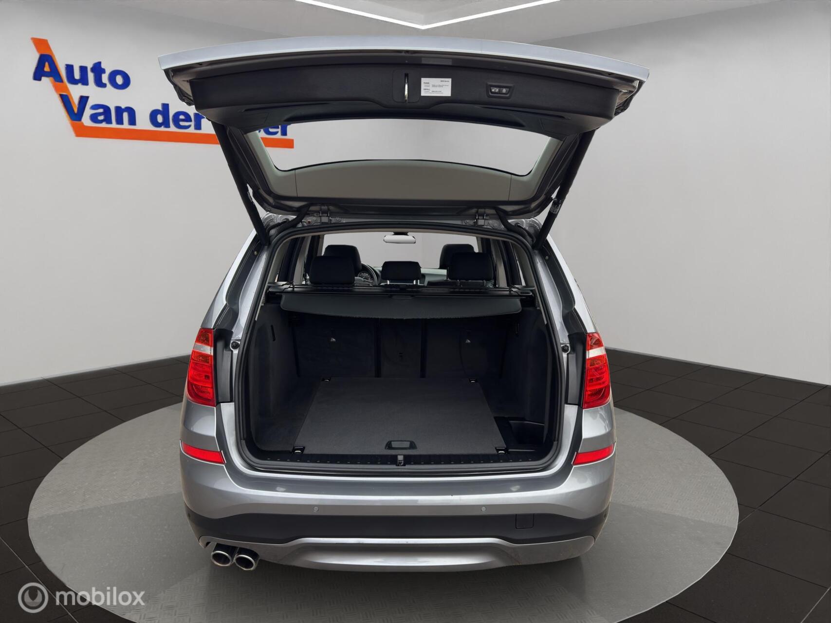 Foto van BMW X3 Xdrive28i