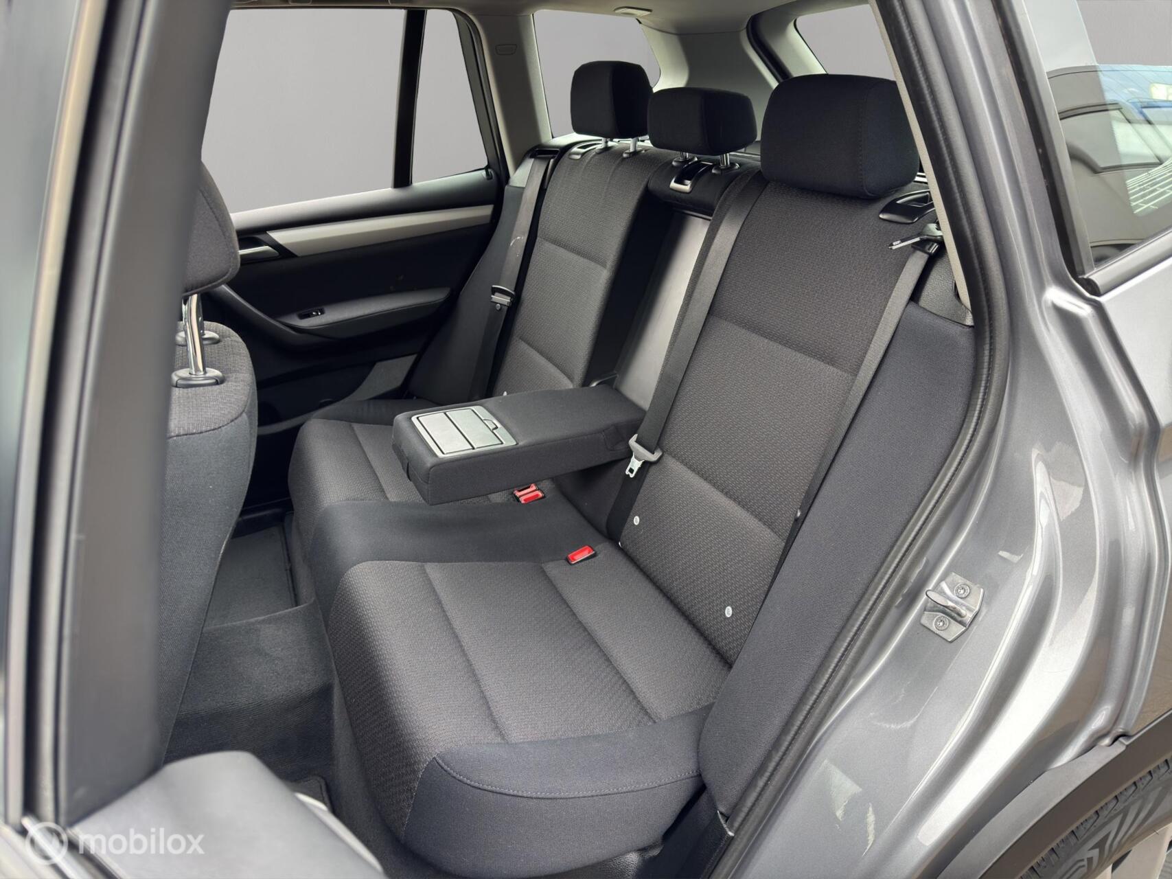 Foto van BMW X3 Xdrive28i