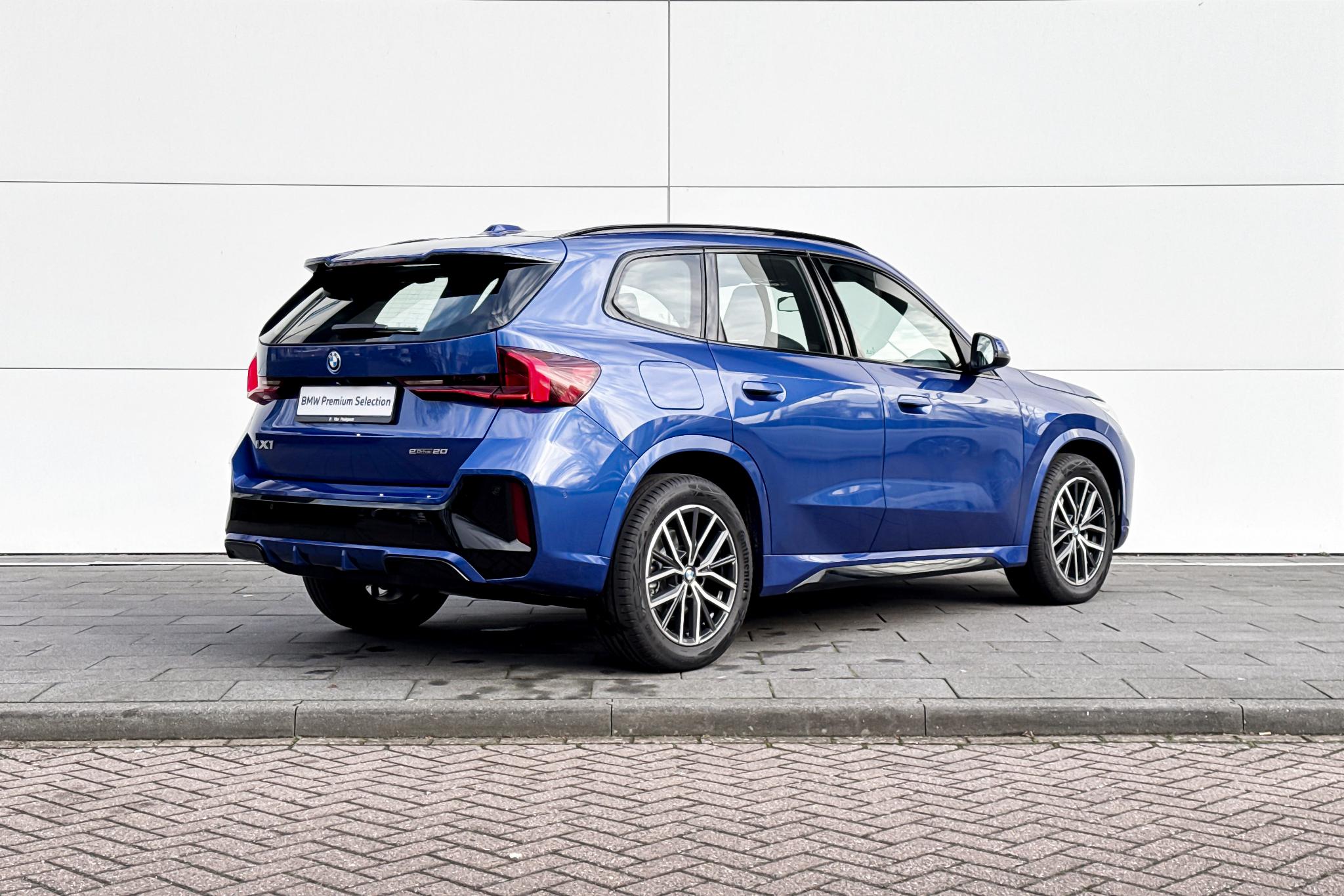 Foto van BMW Ix1 Edrive20