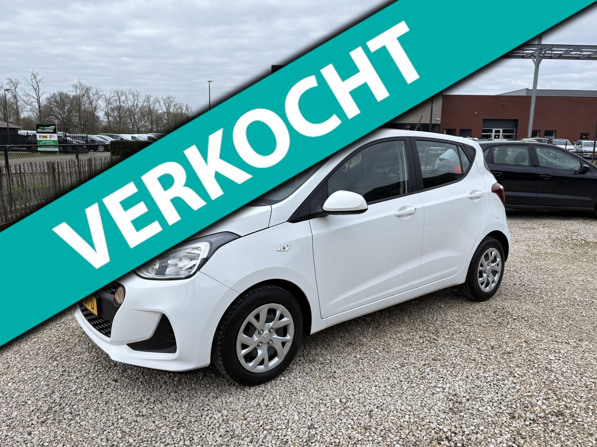 Hyundai I10 1.0i i-Premium Apple Carplay, Cruise, Navi 2018 - voorkant