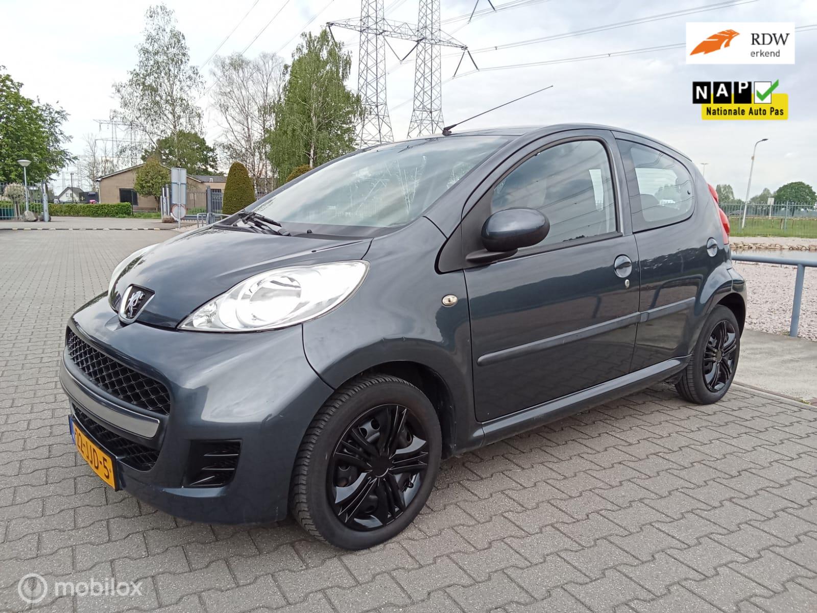 Foto van PEUGEOT PEUGEOT 107