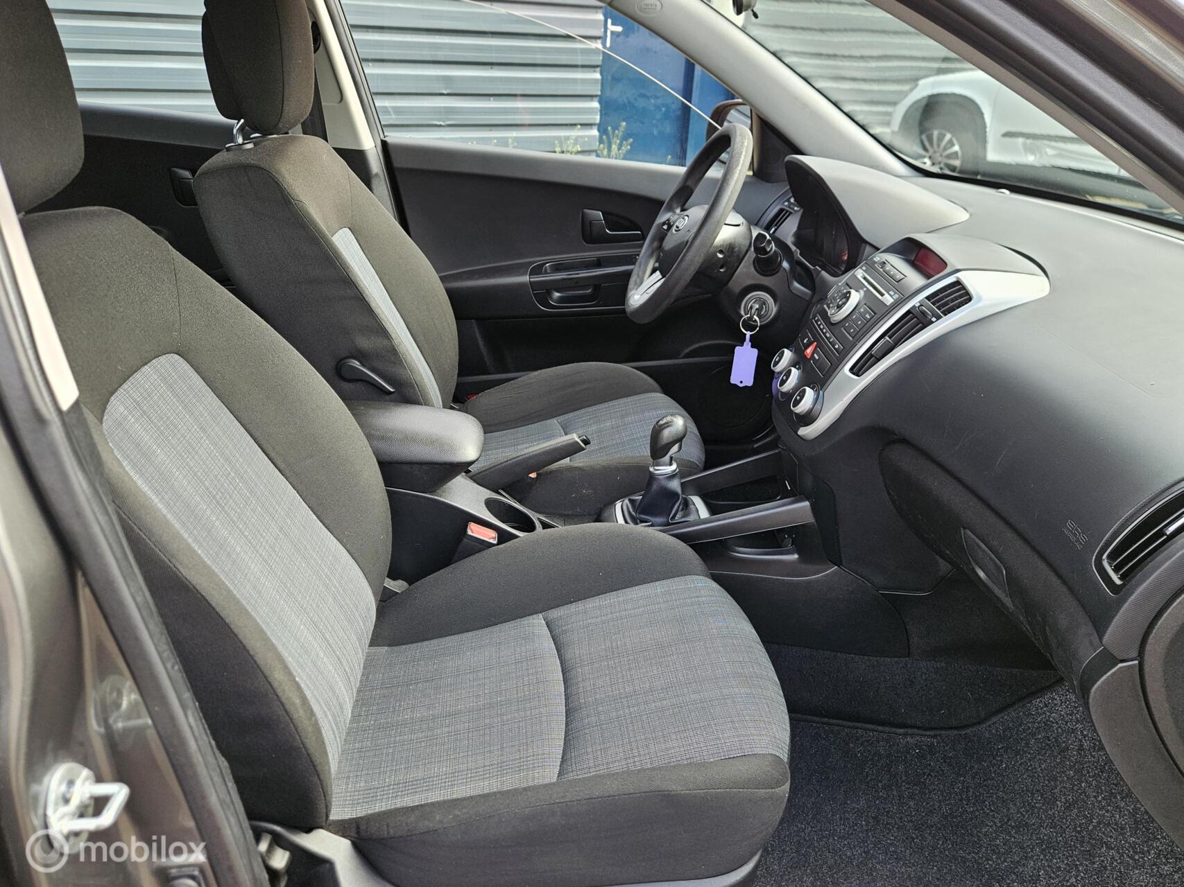 Foto van Kia Cee D