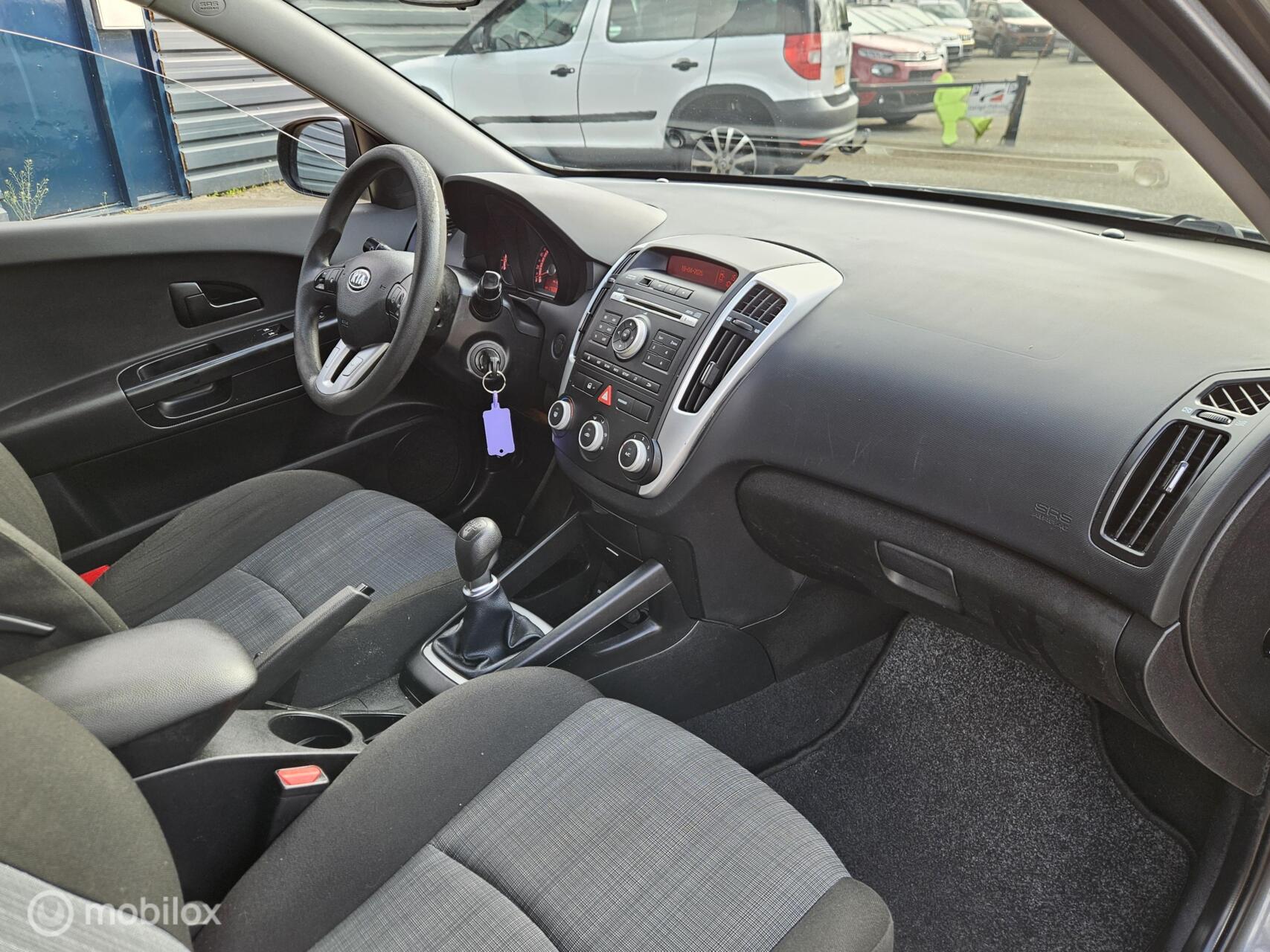 Foto van Kia Cee D
