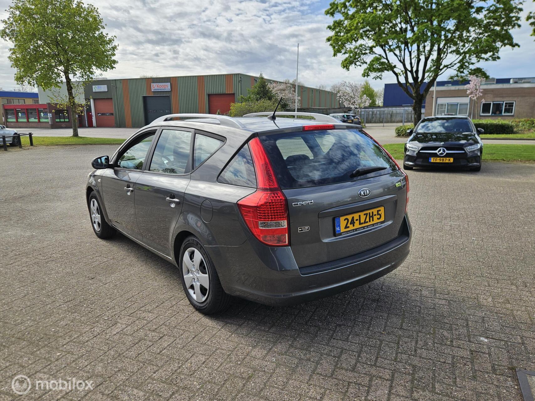 Foto van Kia Cee D