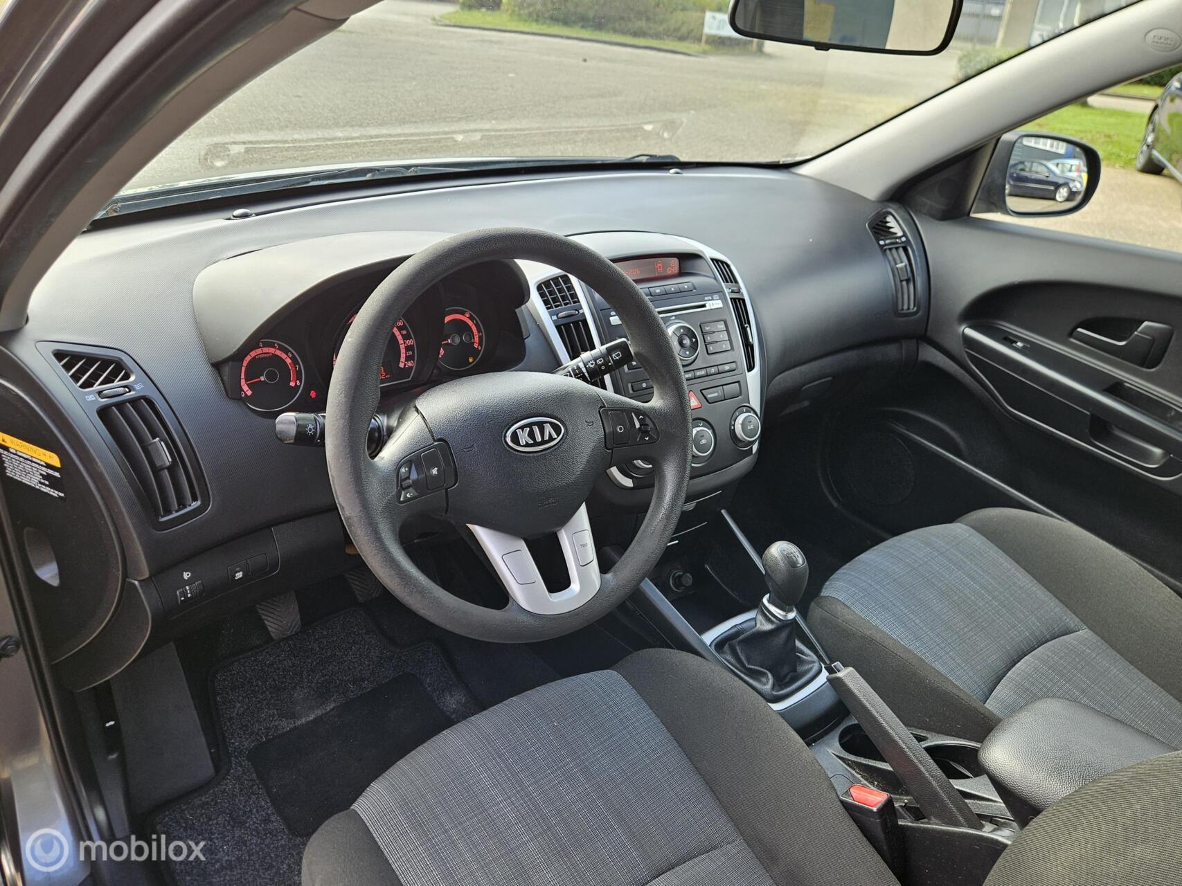 Foto van Kia Cee D