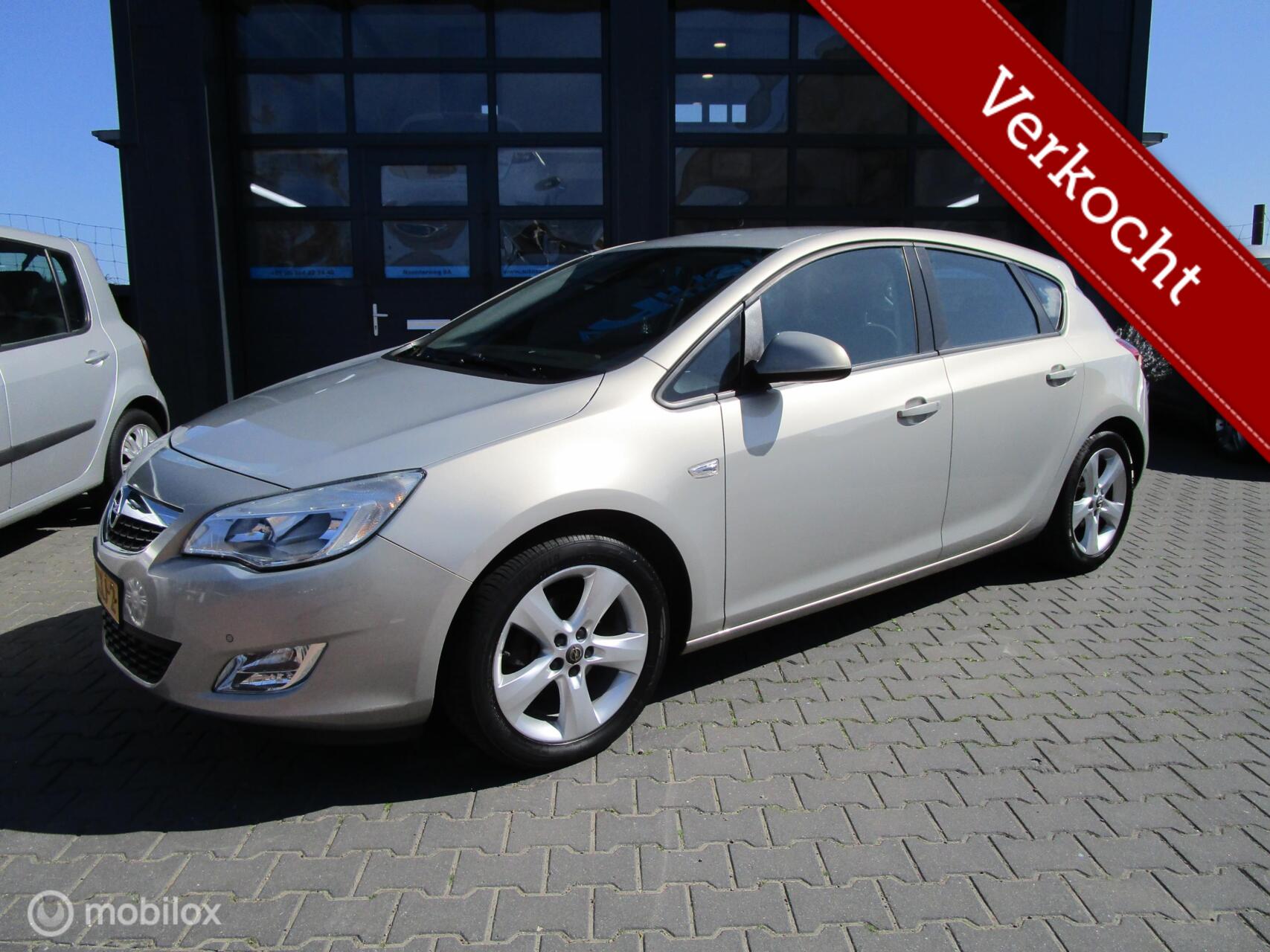 Opel Astra 1.6 Edition 146dkm 5drs Airco Cruise Trekhaak Org NL 2010 - voorkant
