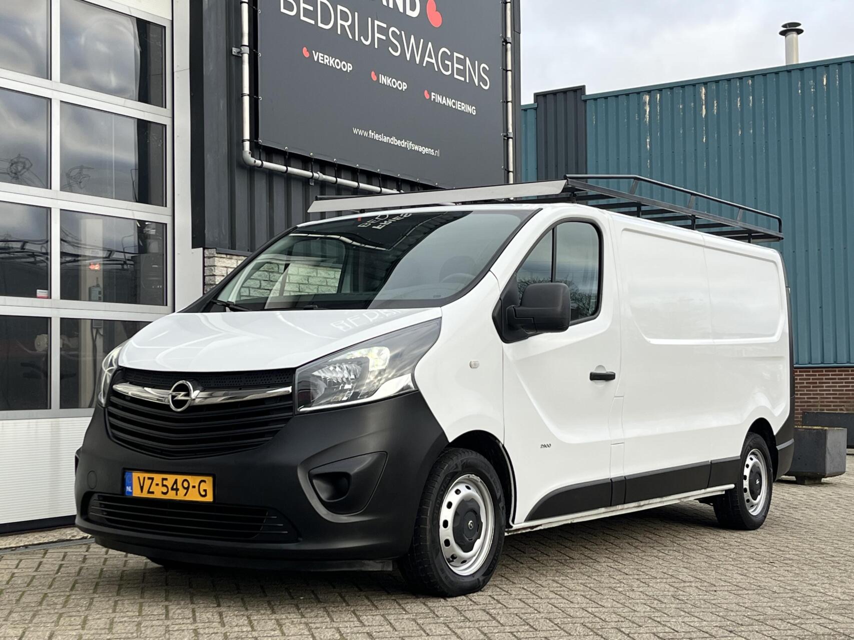 Foto van Opel Vivaro-b