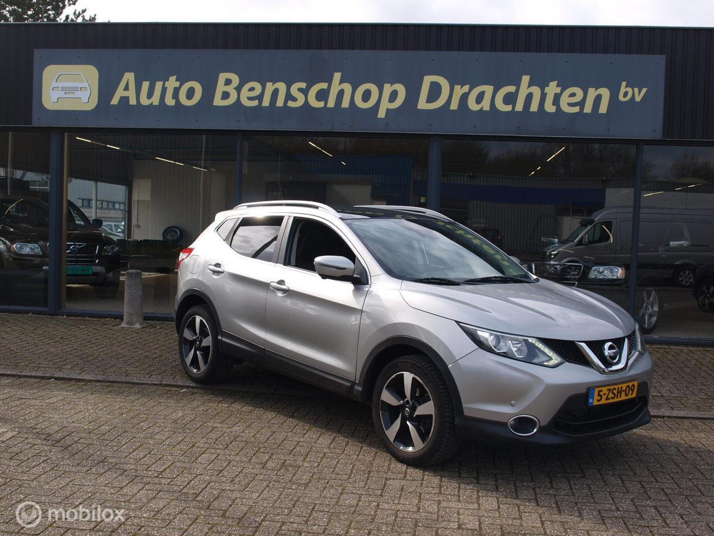 Nissan Nissan Qashqai Connect Edition Pano Apk 03.27 Parkcam V+A 2015 - voorkant
