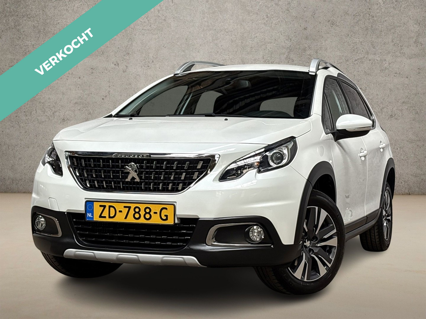 Peugeot 2008 1.2 PureTech Allure 2019 - voorkant