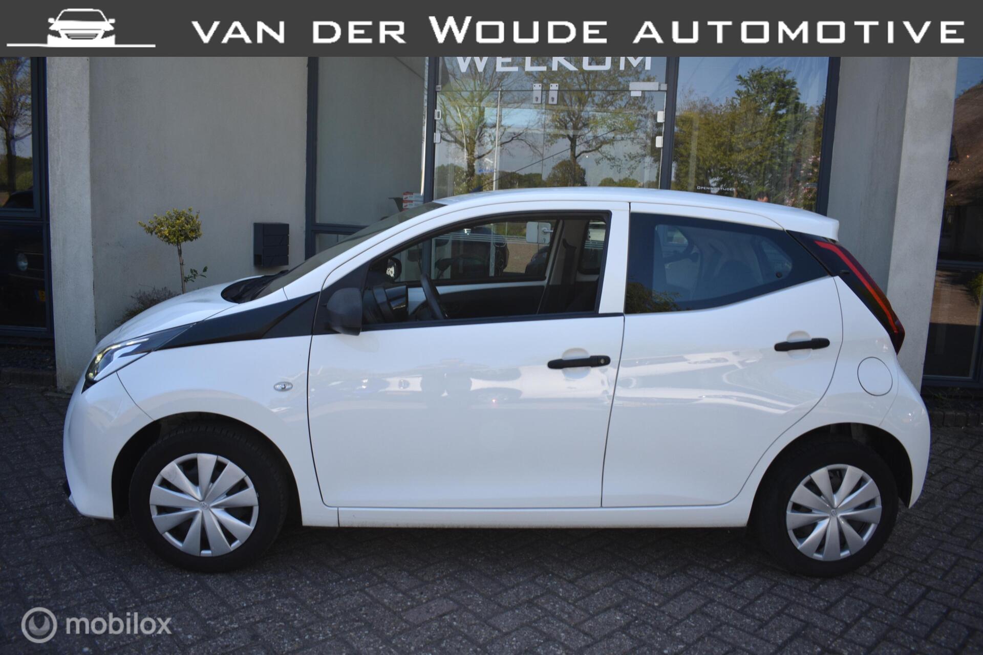 Toyota Toyota Aygo 1.0 VVT-i x  2019|5DRS|Airco|89DKM! 2019 - voorkant
