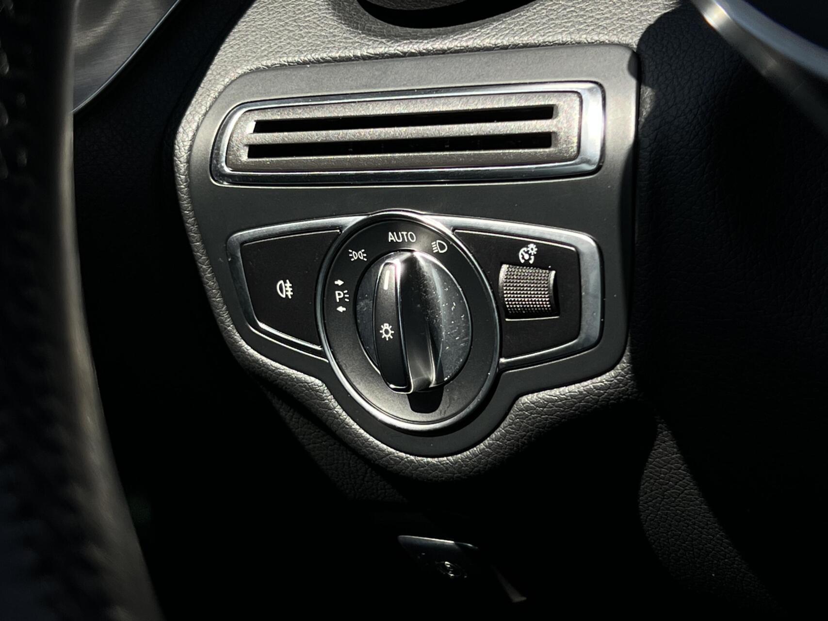 Foto van Mercedes-Benz C 200