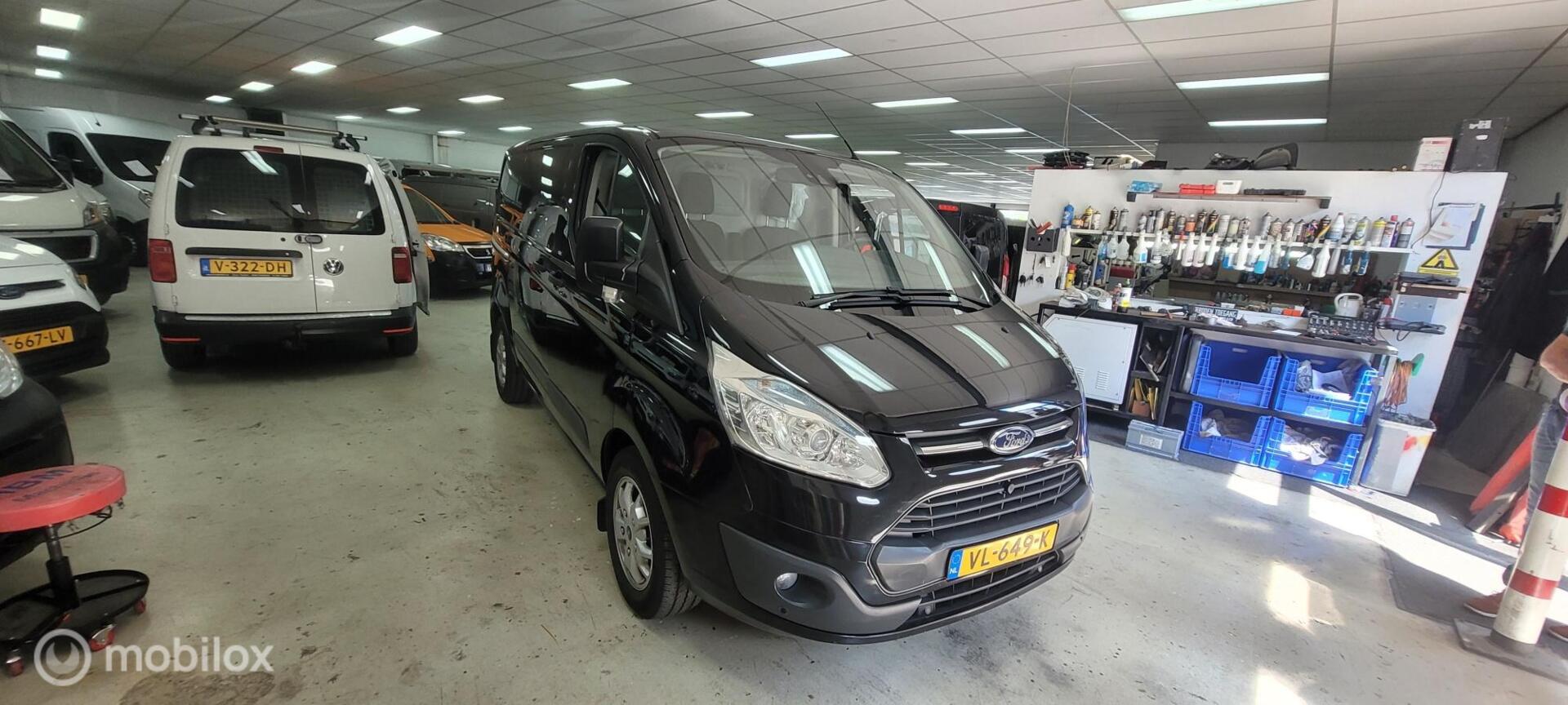 Ford Transit Custom 270 2.2 TDCI L1H1 Ambiente 2015 - voorkant