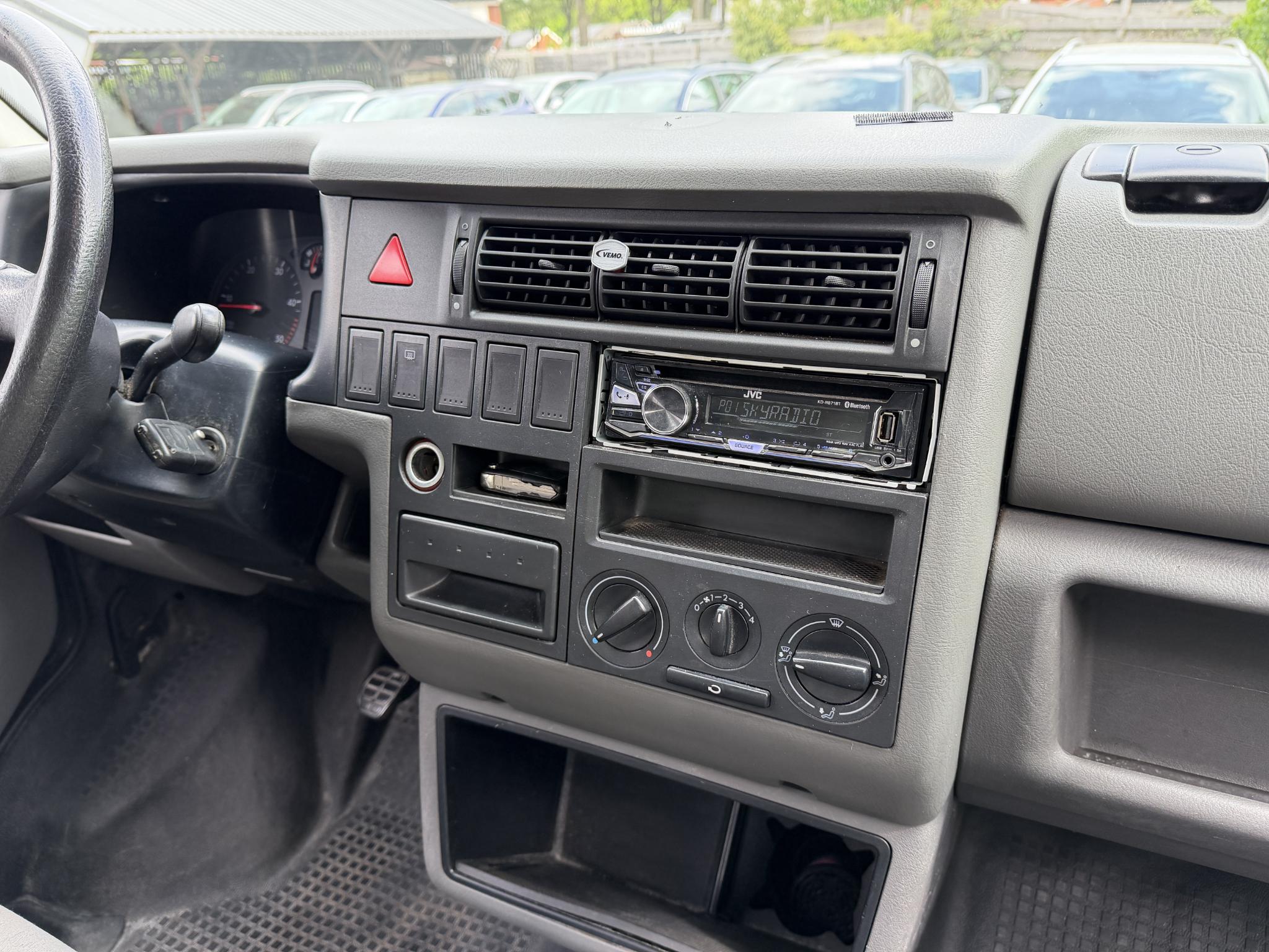 Foto van Volkswagen Transporter Bestel 0,8 Tdi 65 KW